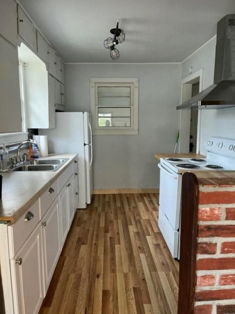 3076 5th Ave - Photo 5