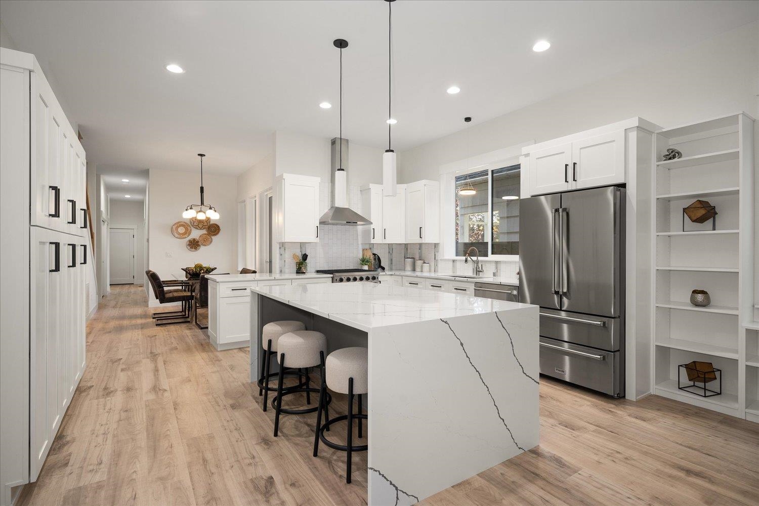 3018 S Manito Blvd - Photo 8