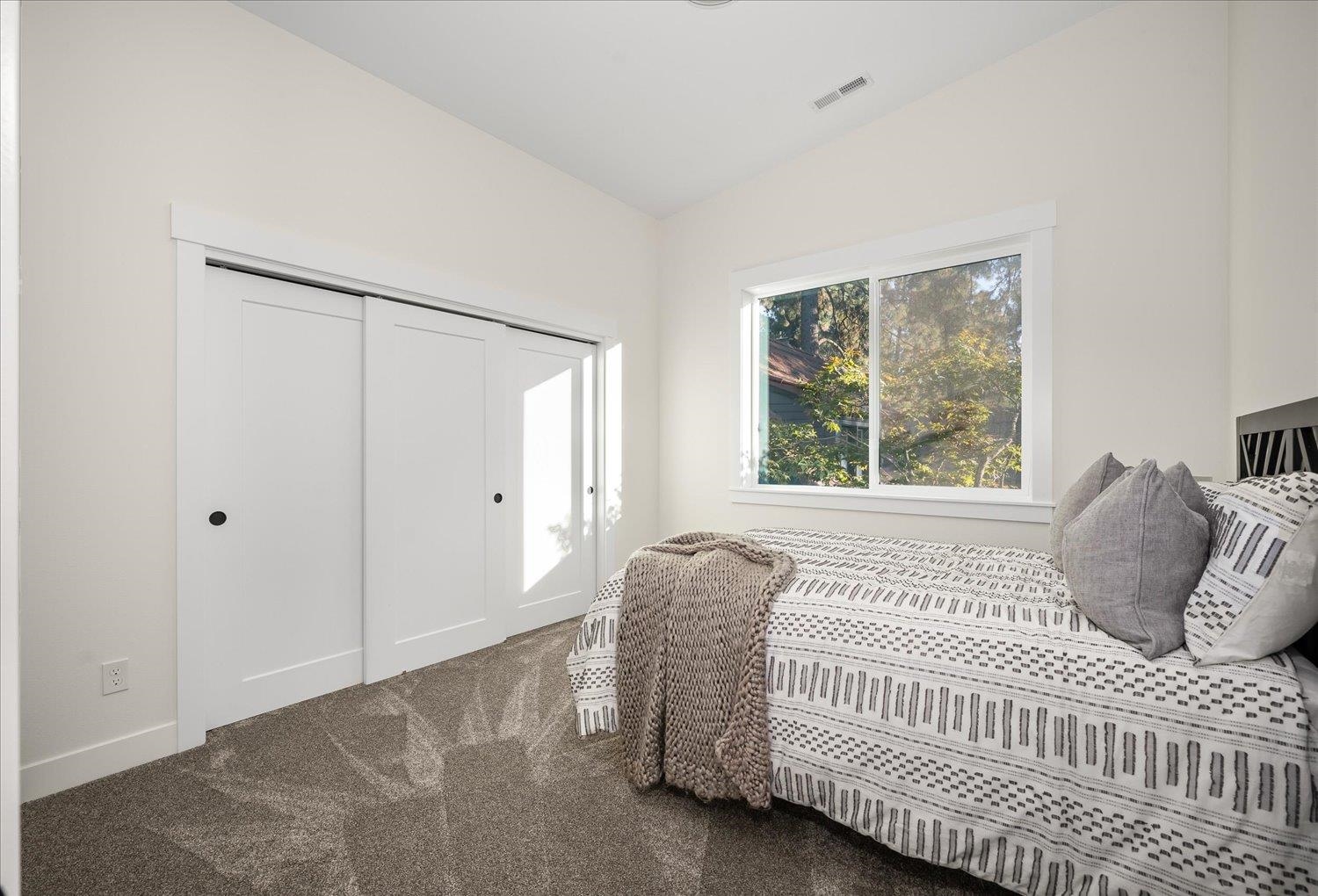 3022 S Manito Blvd - Photo 18