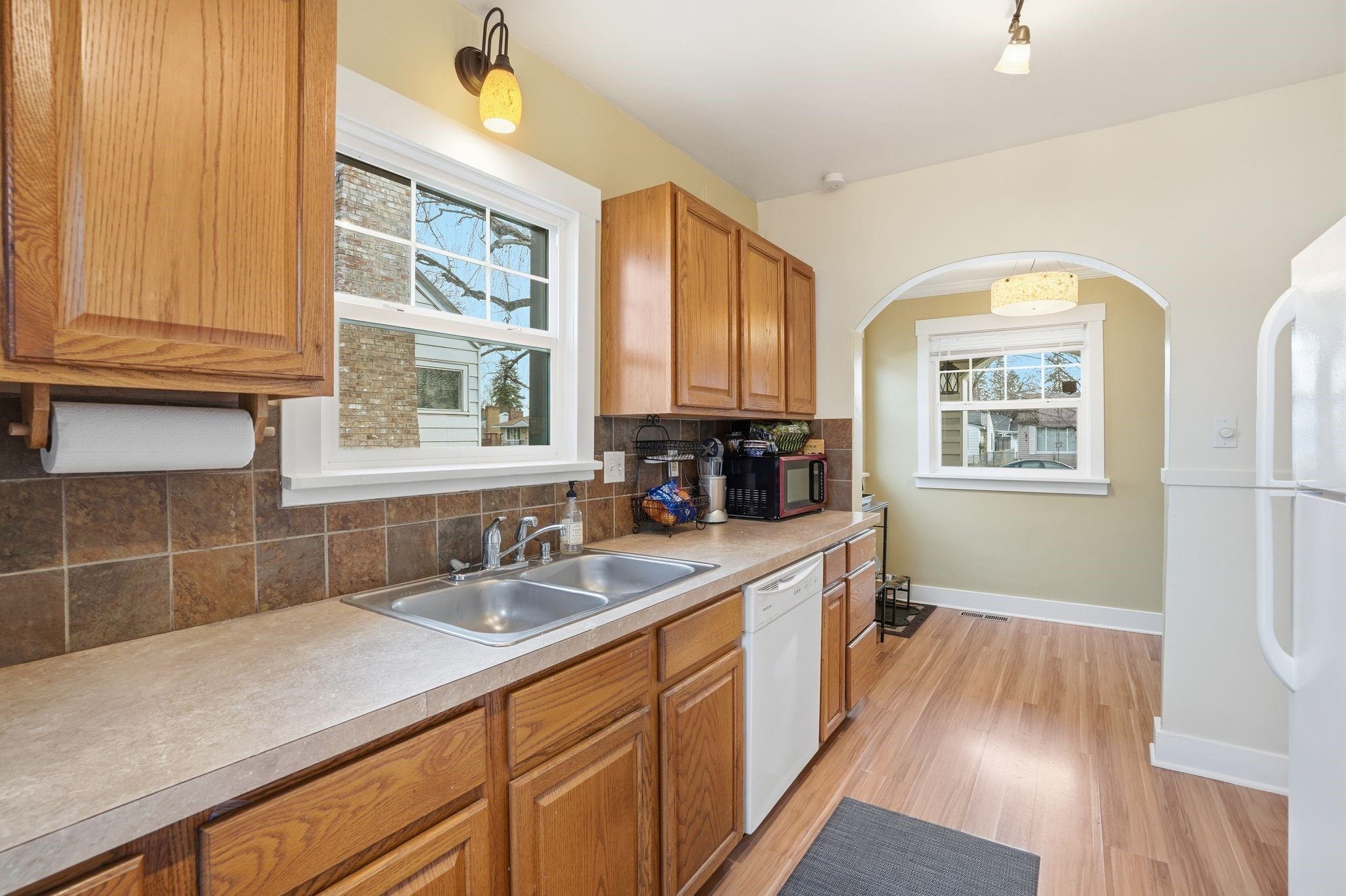 1023 E Queen Ave - Photo 14