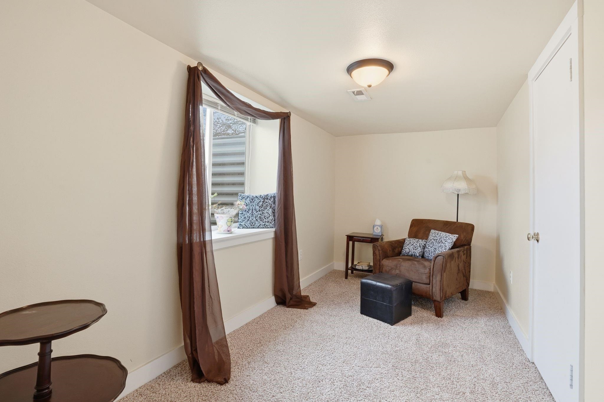 1023 E Queen Ave - Photo 22