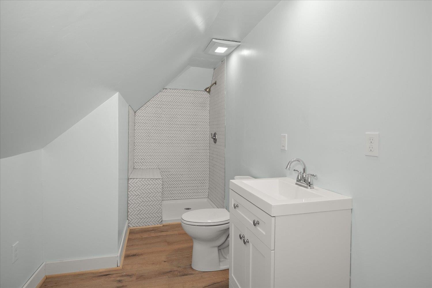 417 C St - Photo 18