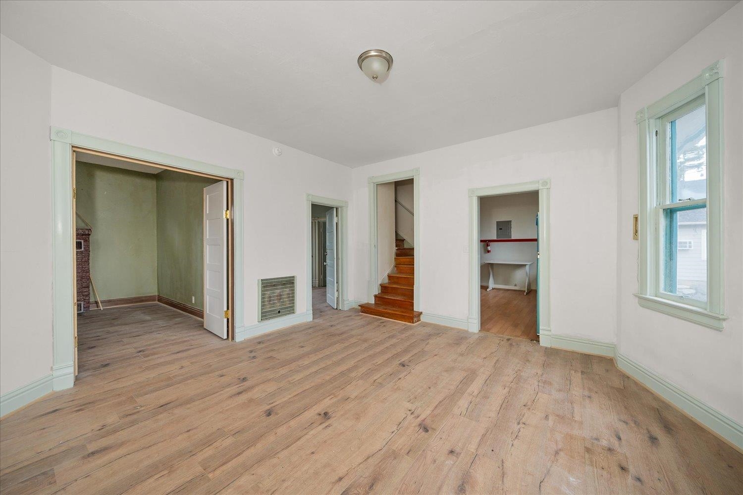 417 C St - Photo 3