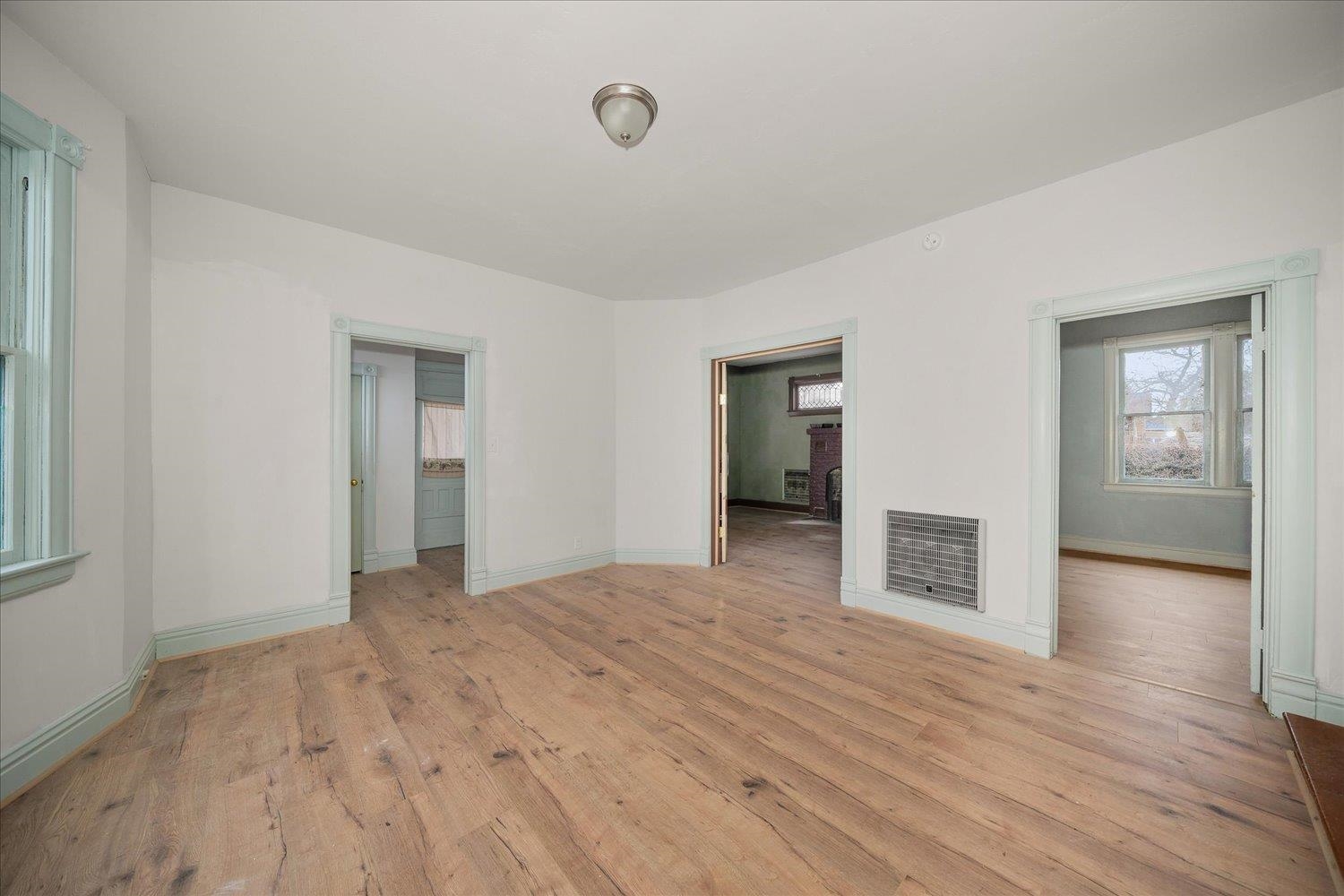 417 C St - Photo 4