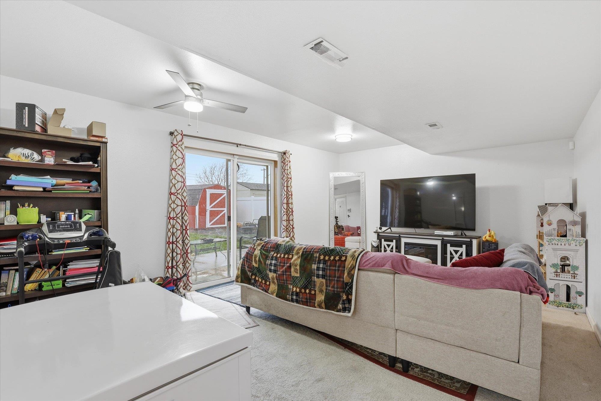 1001 N Wilcox St - Photo 17