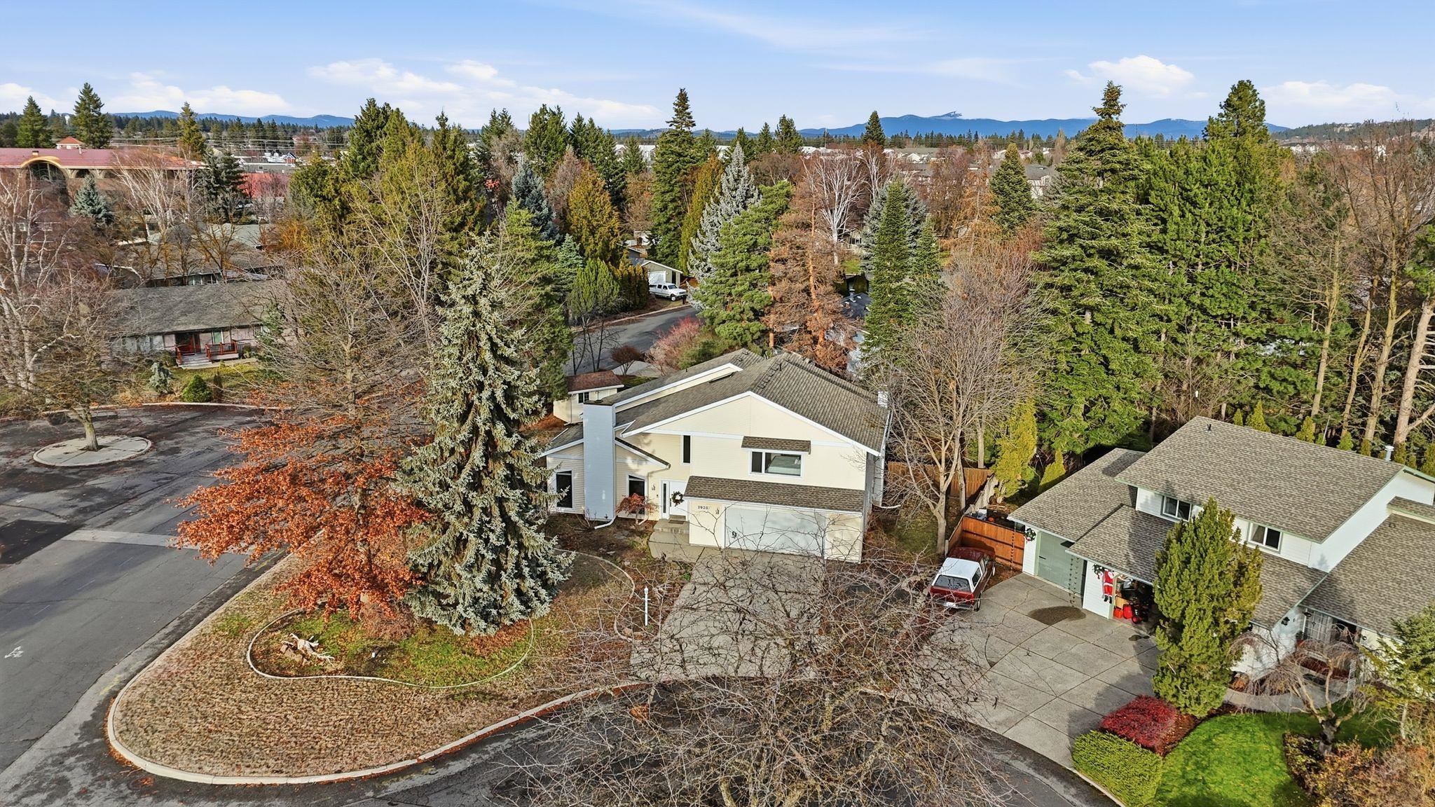 2920 E 62nd Ave - Photo 1