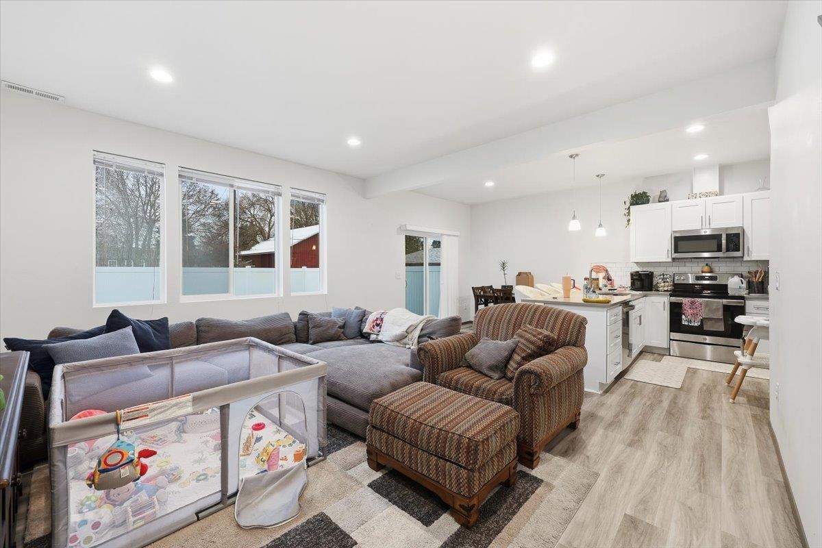 2715 N Boeing Rd - Photo 8