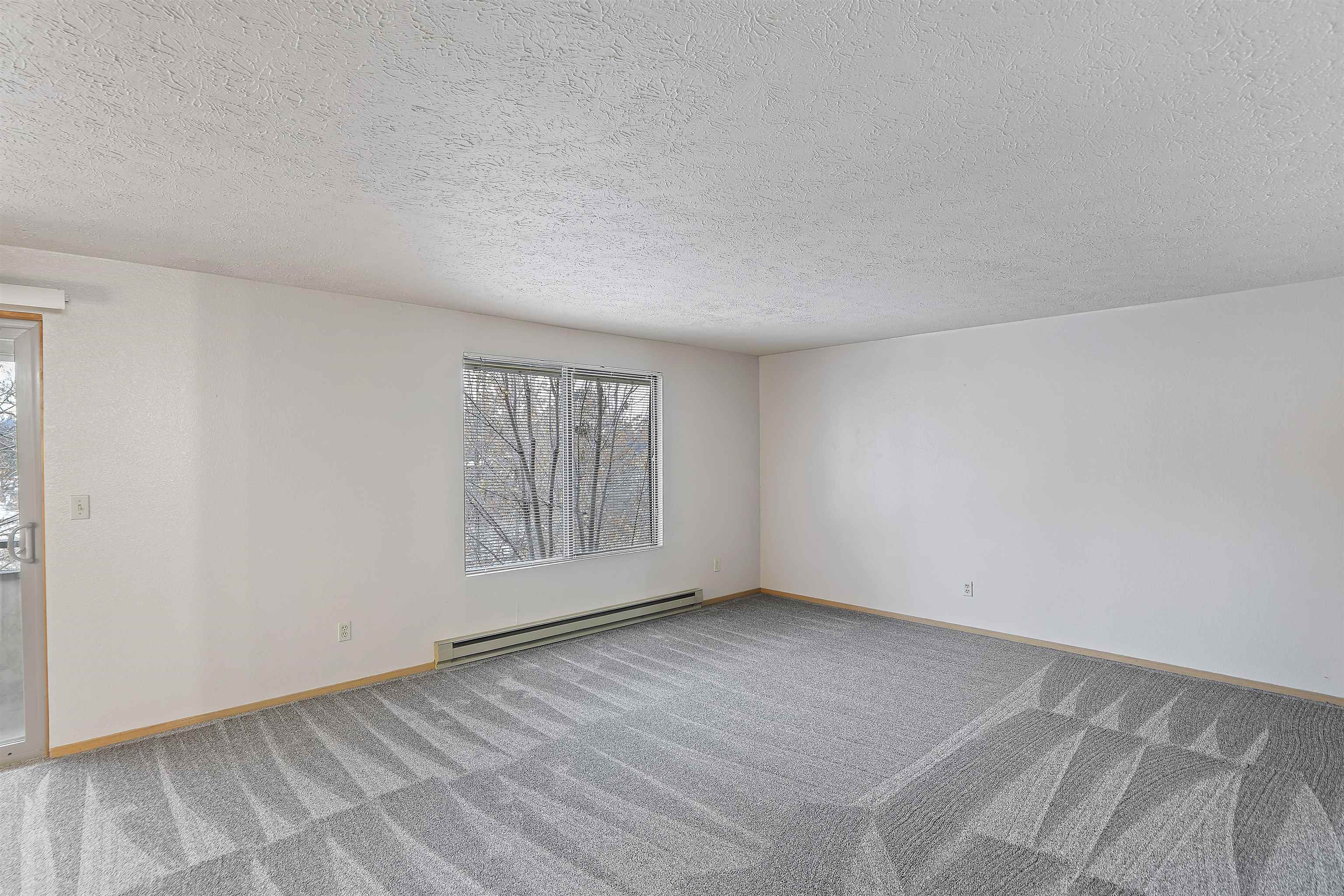 1711 W 7th Ave - Photo 8