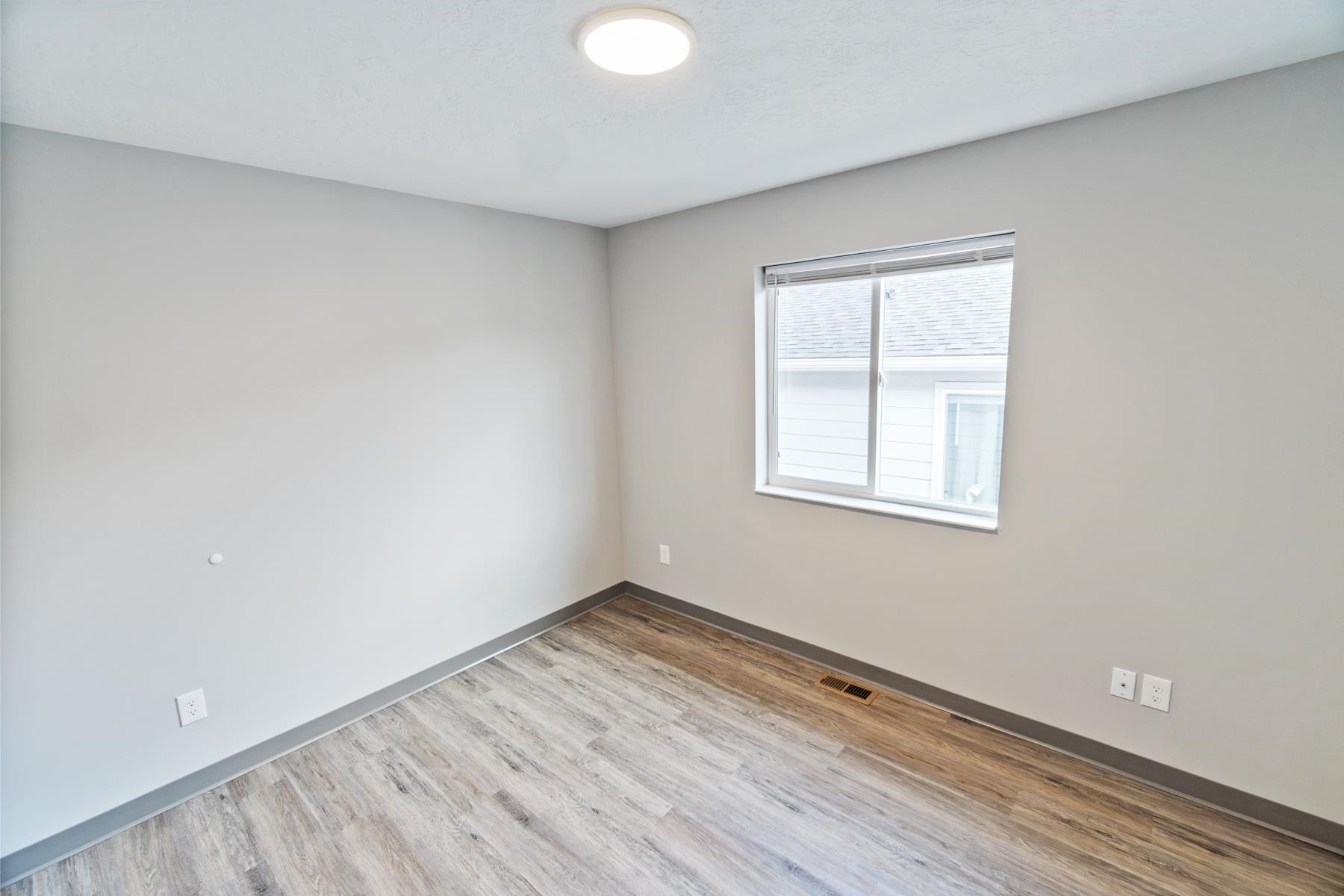 1519 N Bell St - Photo 24
