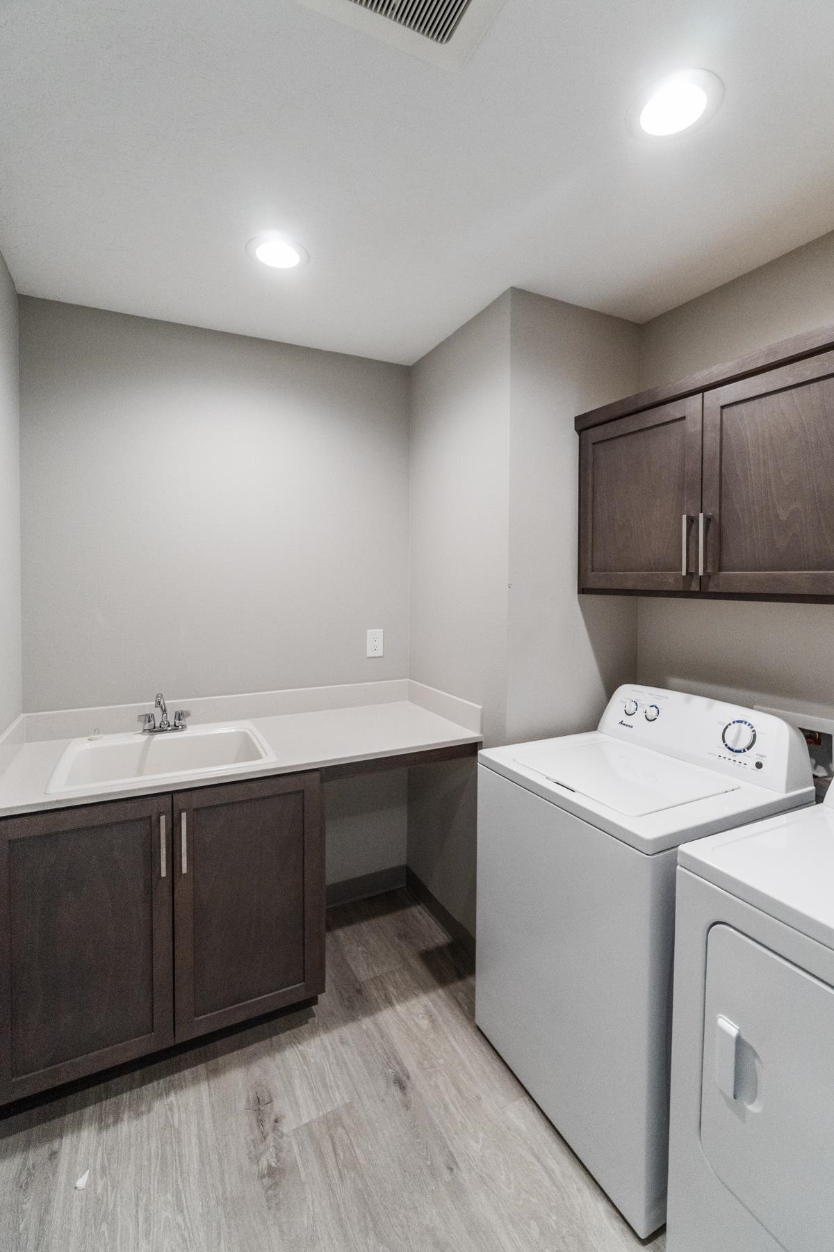 1519 N Bell St - Photo 32