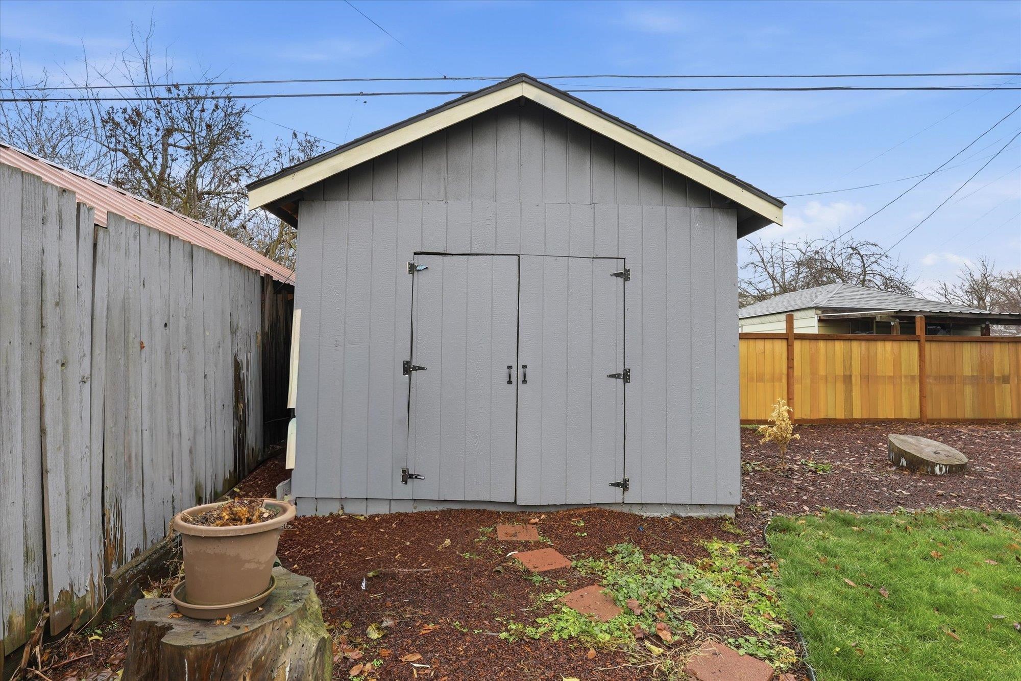2927 N Smith St - Photo 25