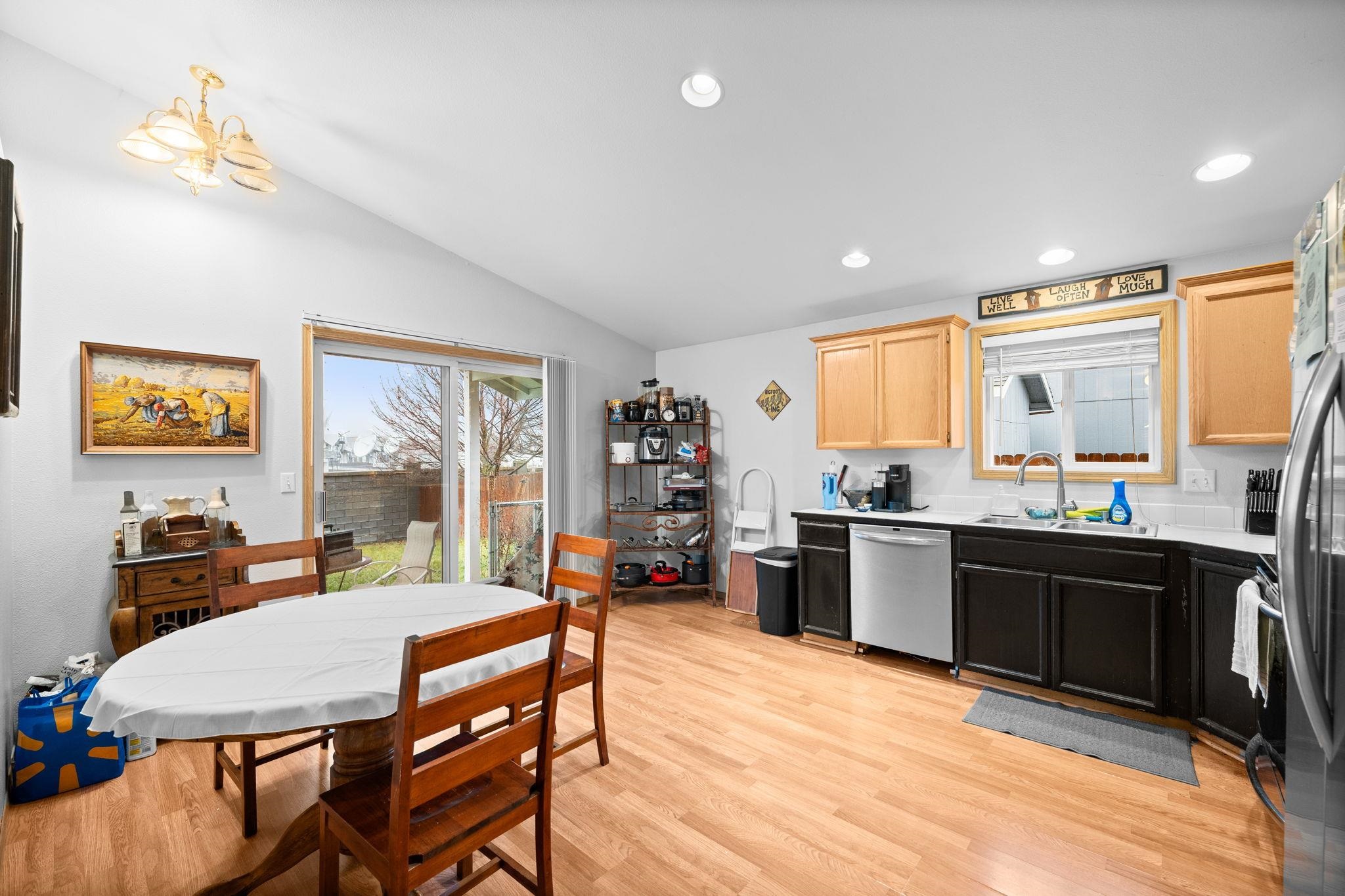 6710 S Lucas St - Photo 4