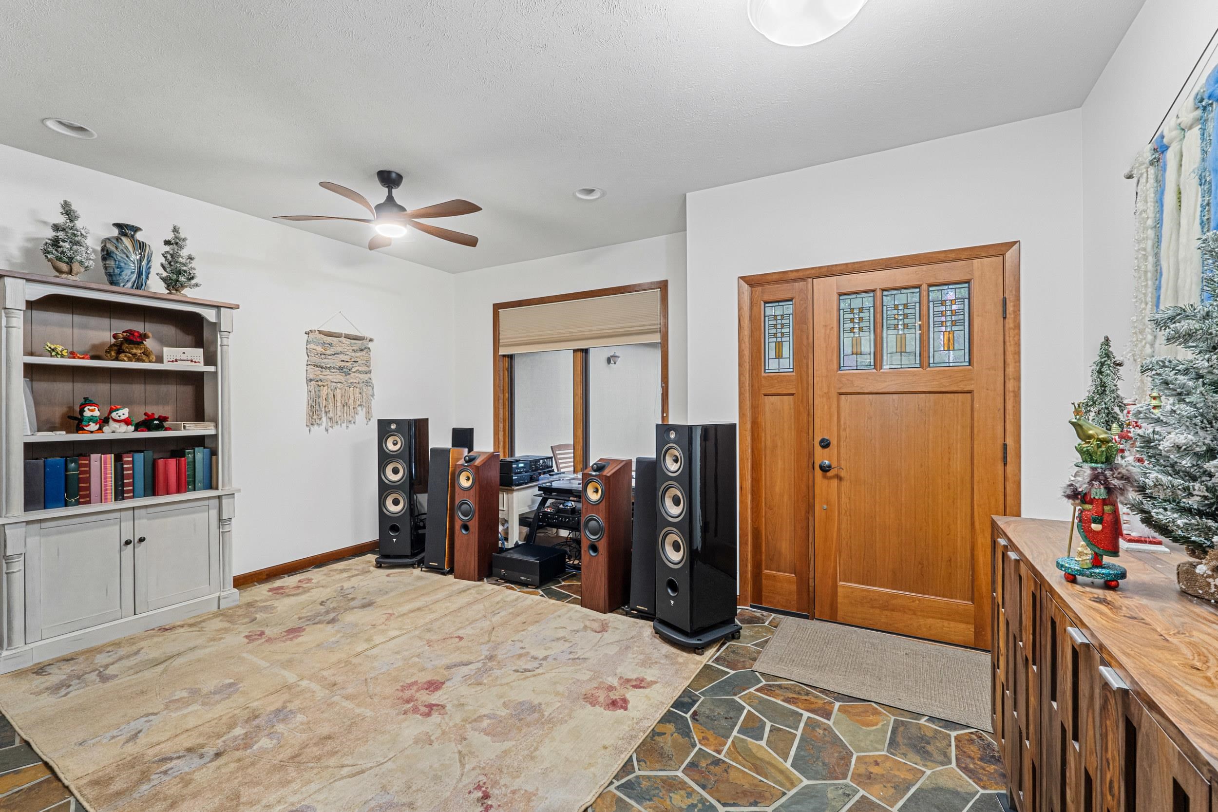406 Hogans Way - Photo 35