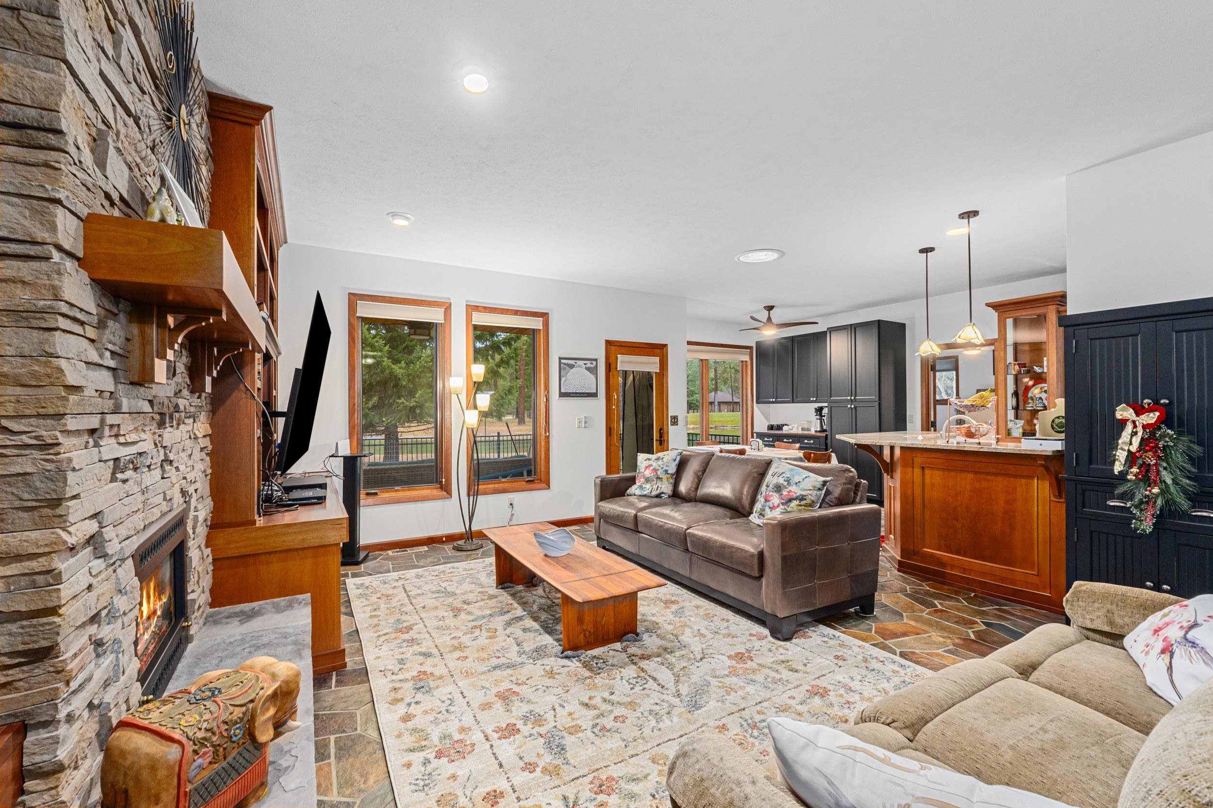 406 Hogans Way - Photo 8