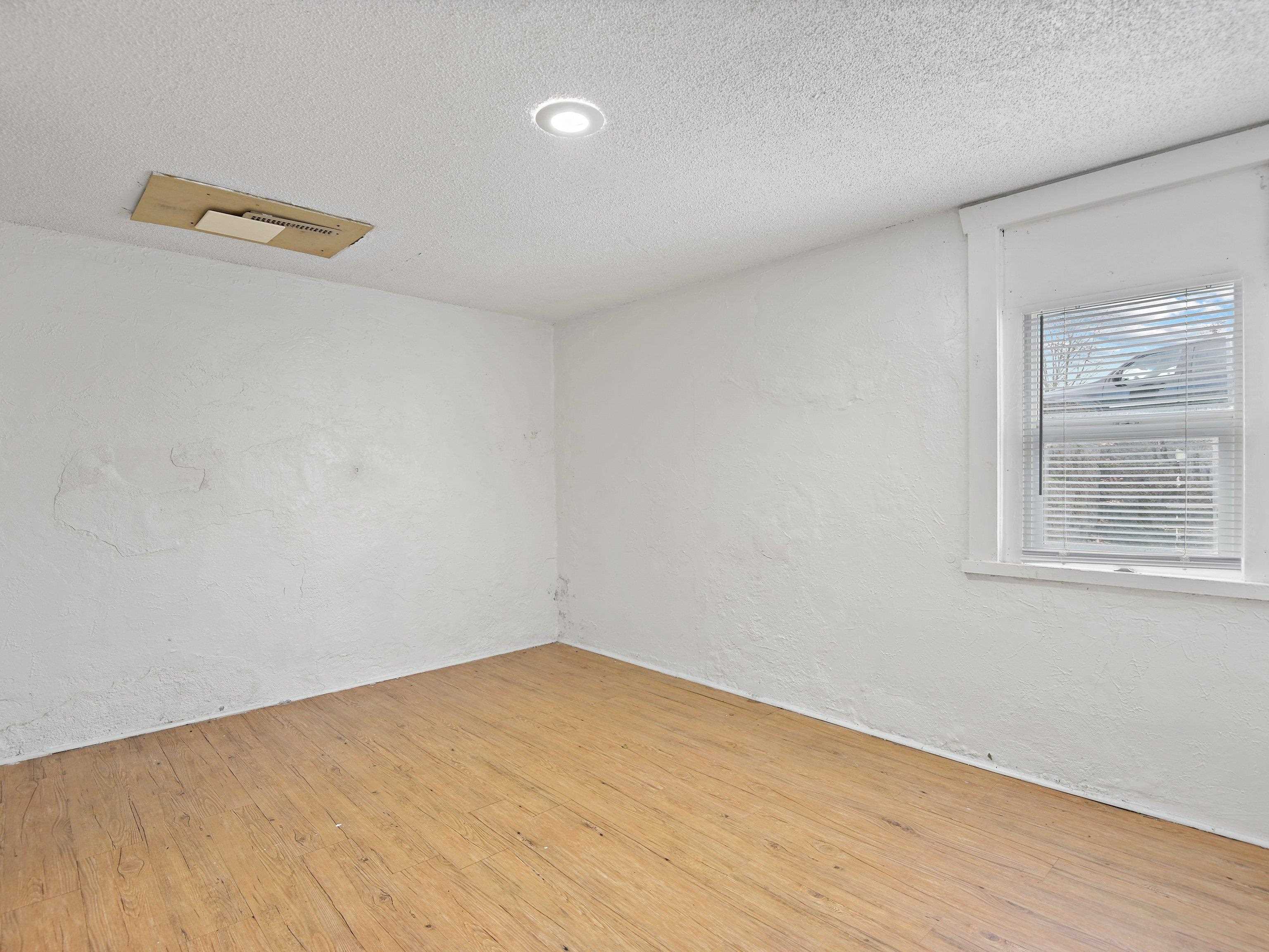 2711 N Ash St - Photo 12