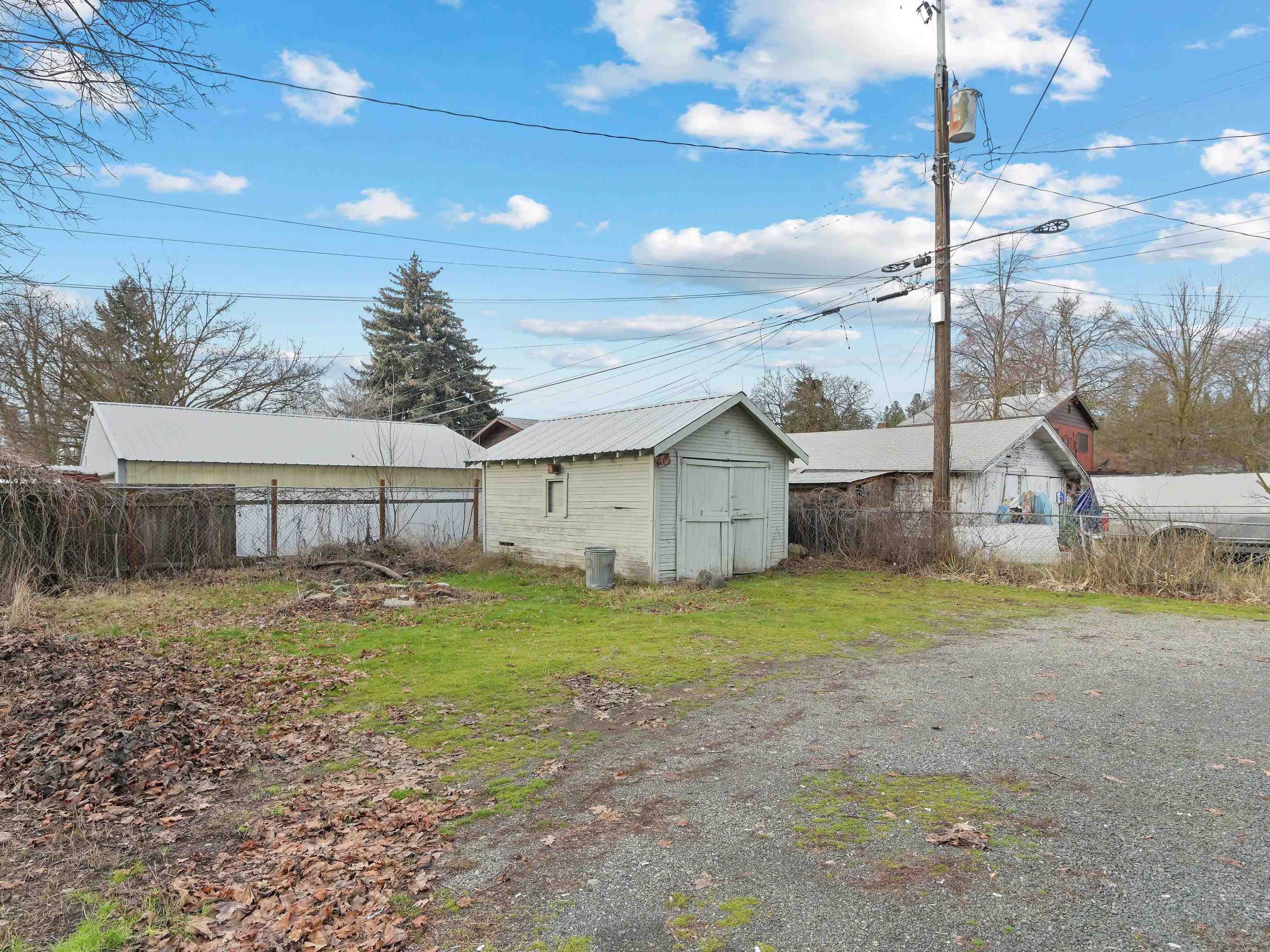 2711 N Ash St - Photo 18