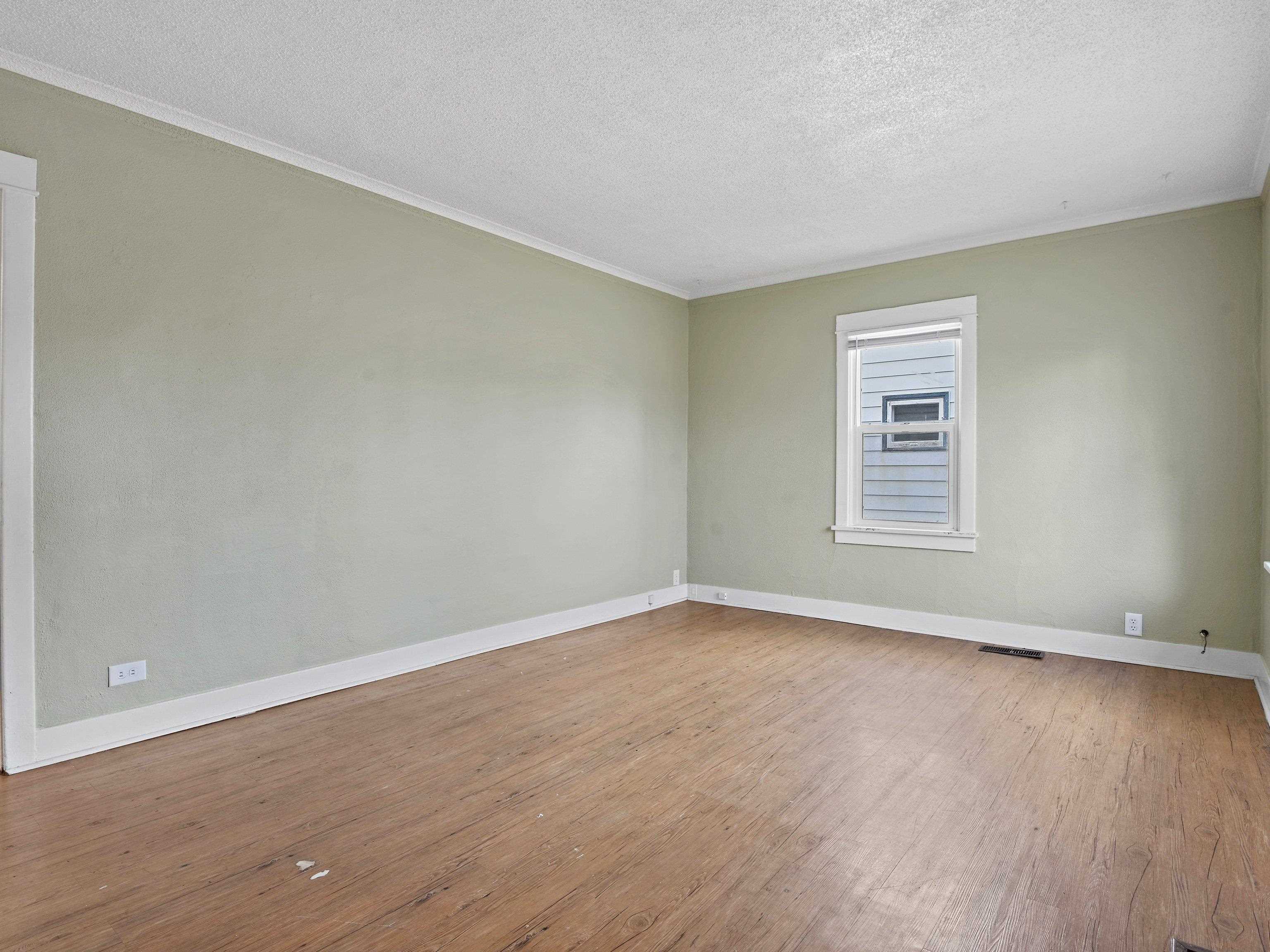 2711 N Ash St - Photo 3