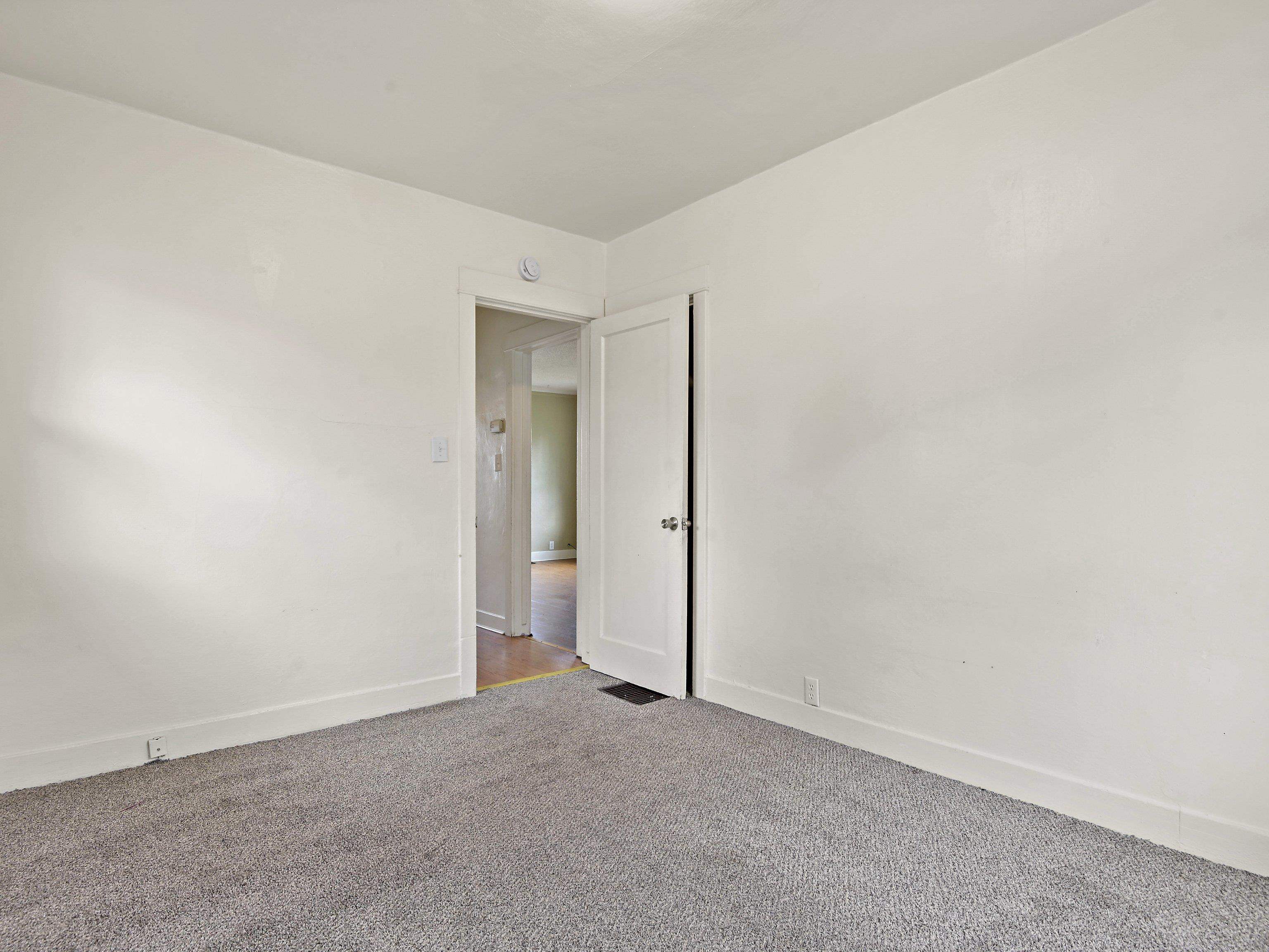 2711 N Ash St - Photo 8