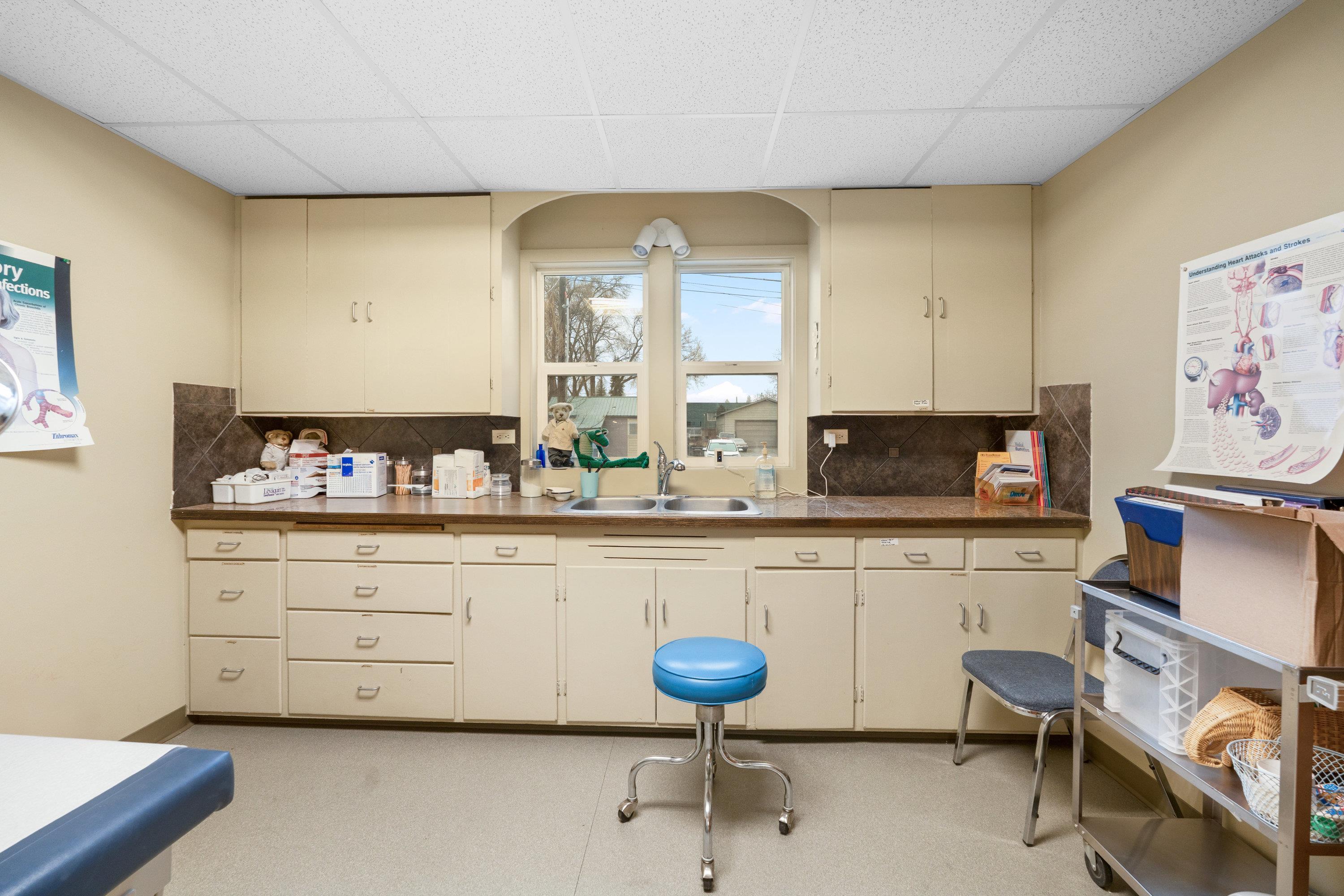 107 E Holland Ave - Photo 20