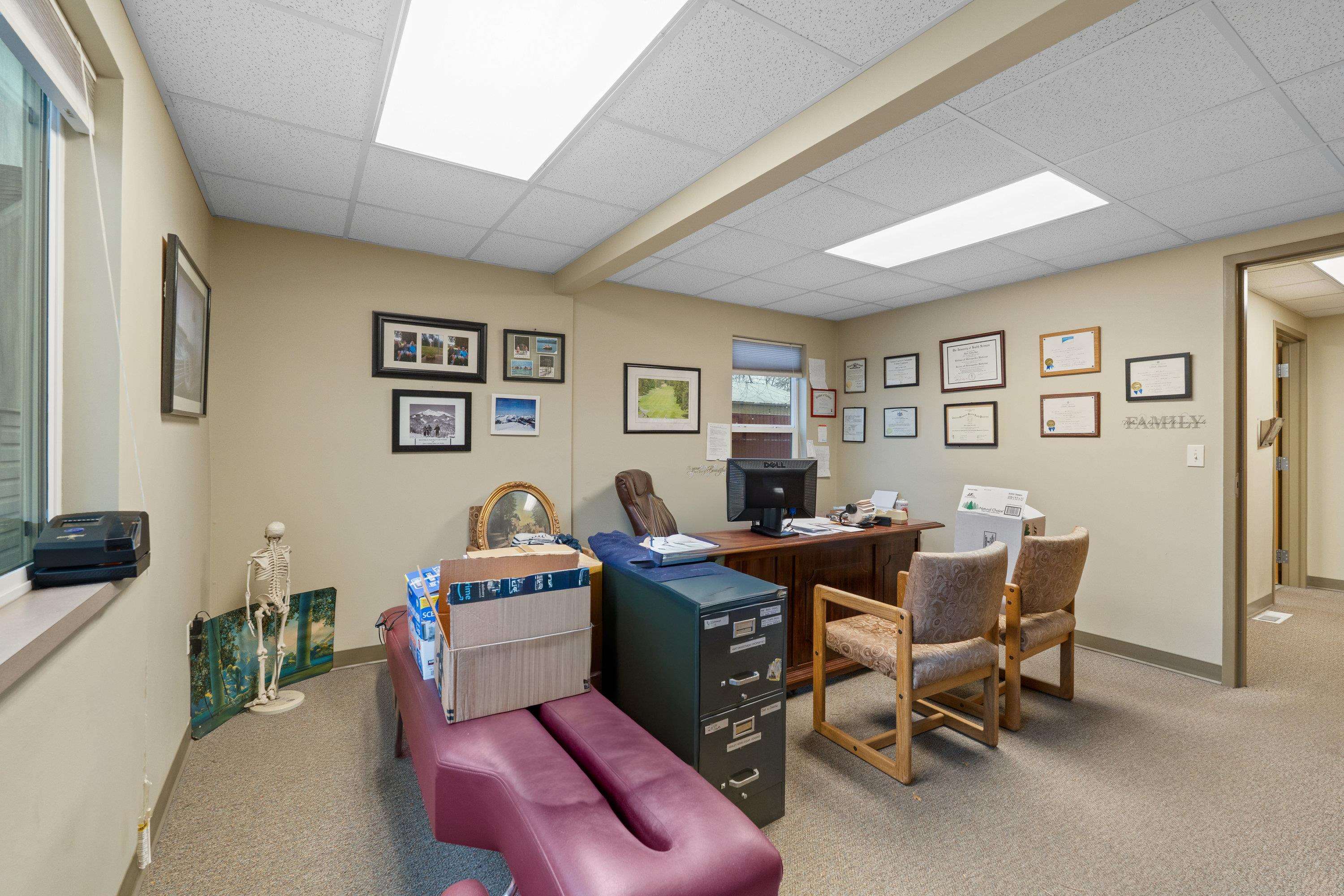 107 E Holland Ave - Photo 24