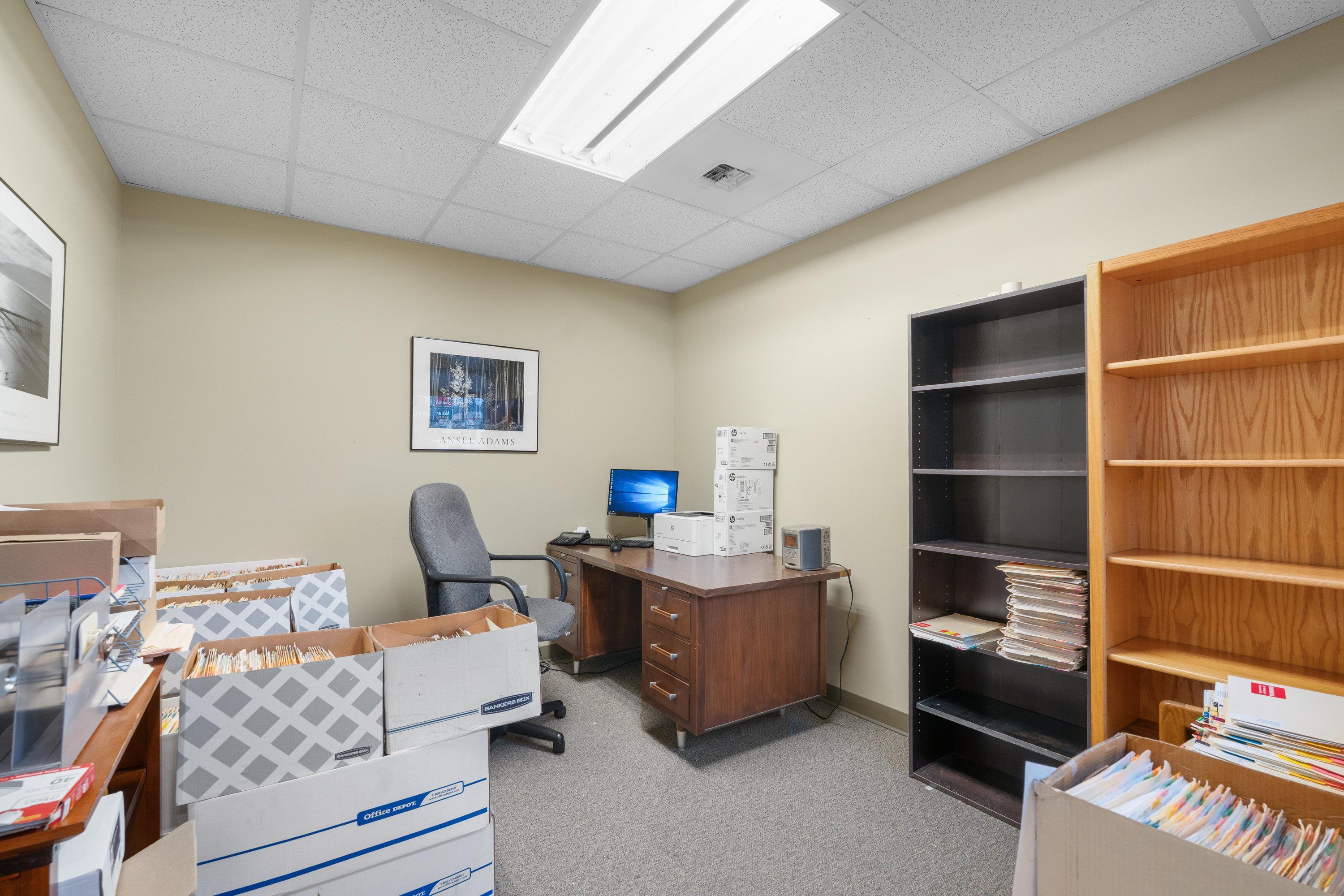 107 E Holland Ave - Photo 27