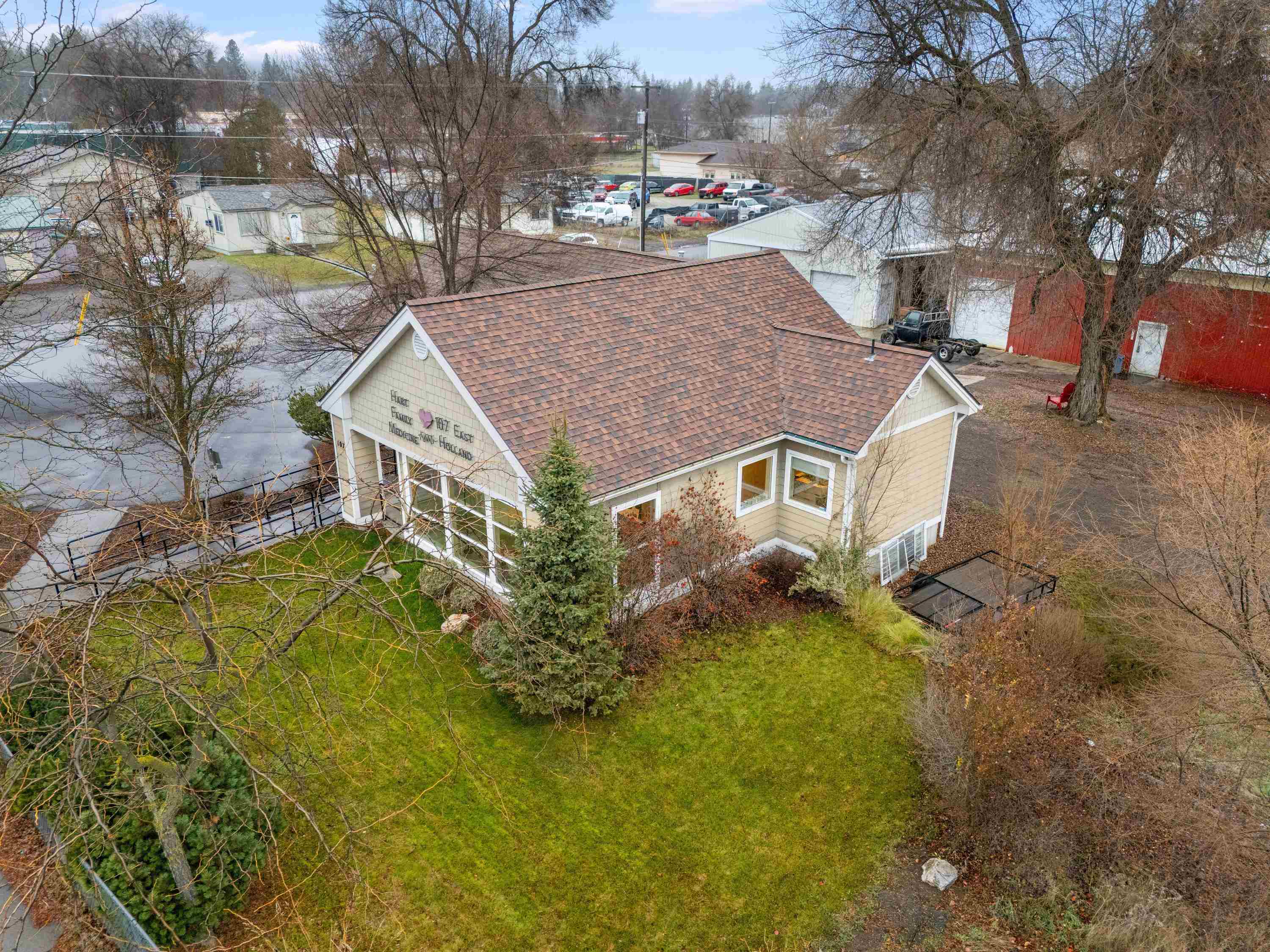 107 E Holland Ave - Photo 4