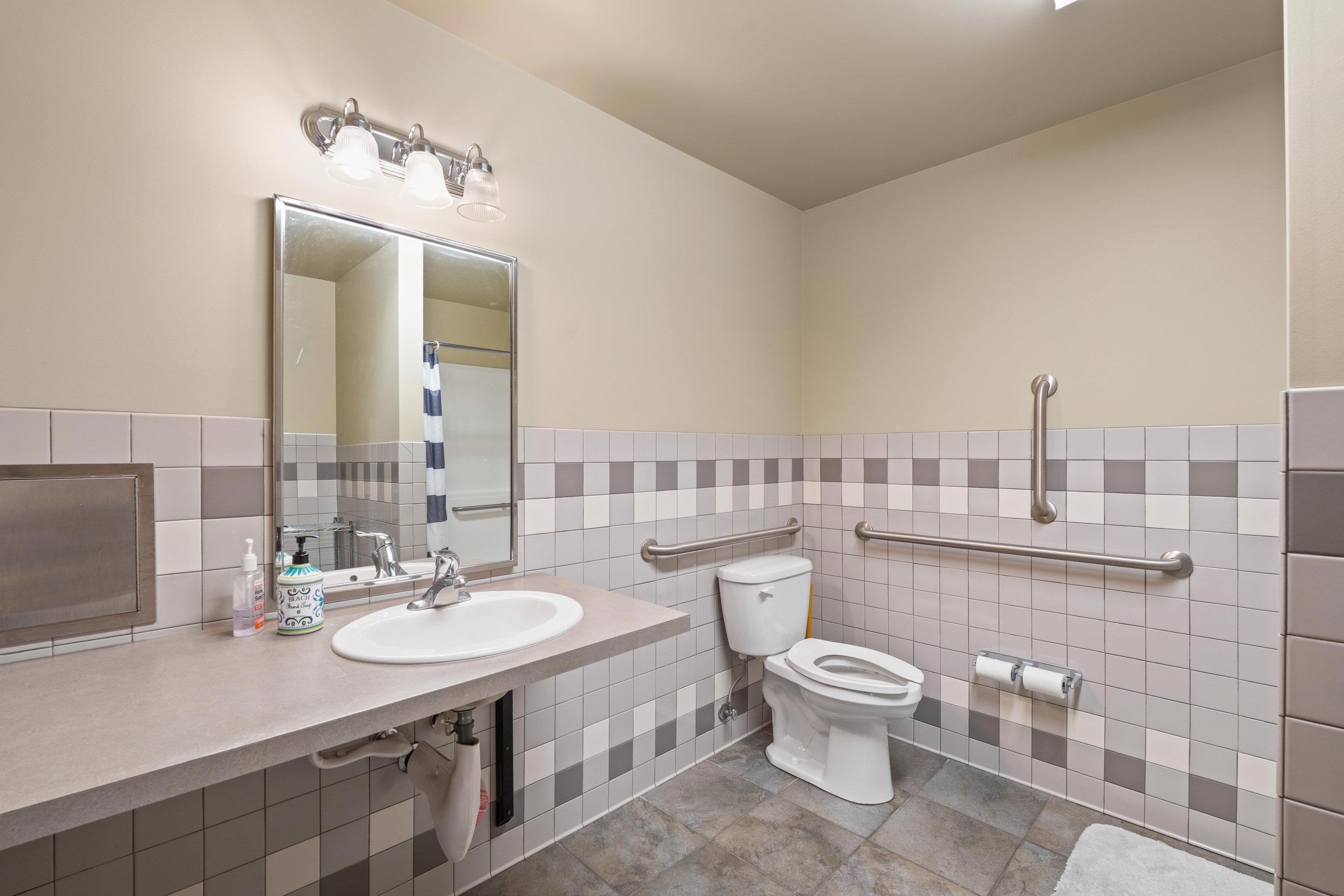 107 E Holland Ave - Photo 31