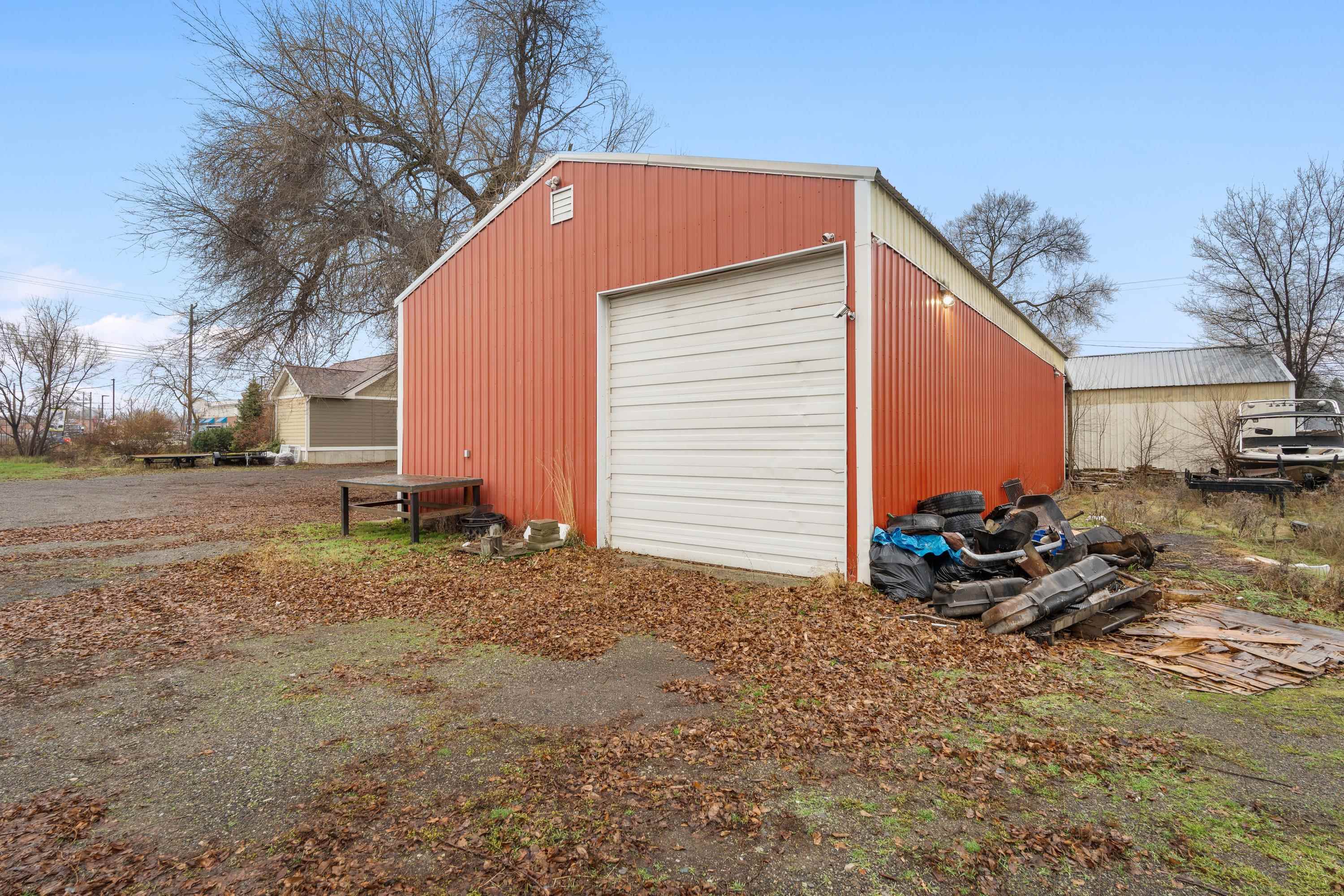 107 E Holland Ave - Photo 46