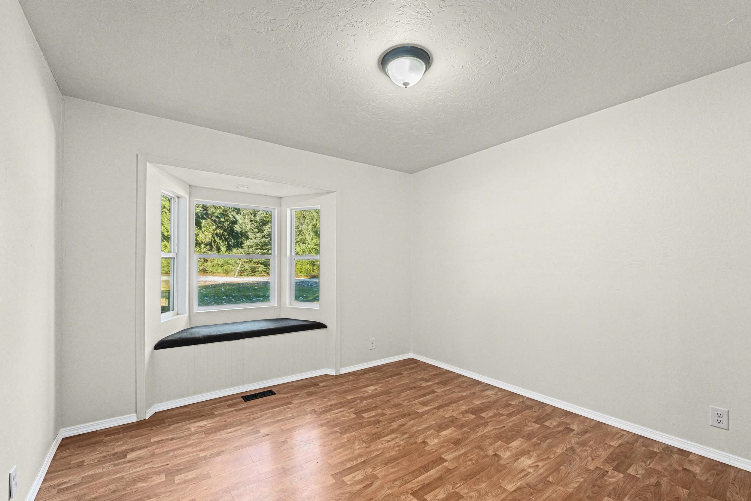 212 Danforth Rd - Photo 12