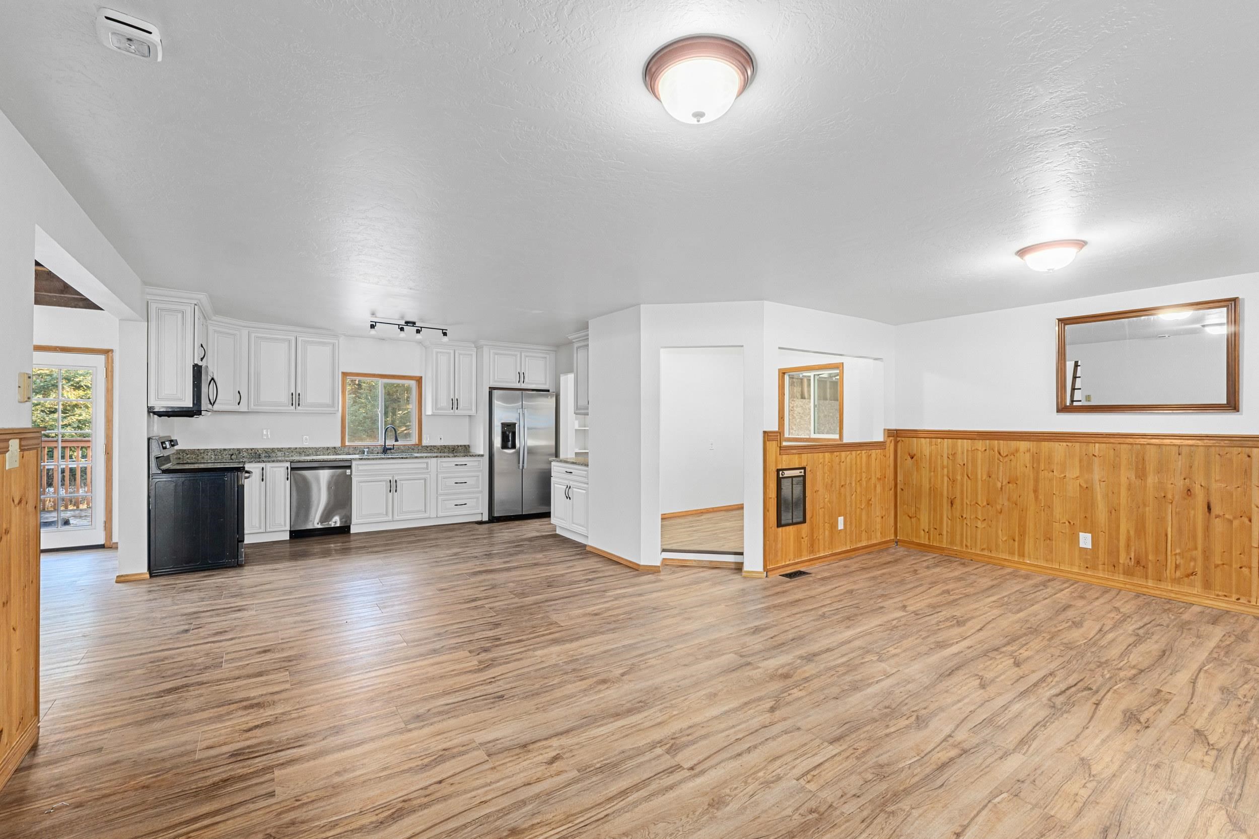 212 Danforth Rd - Photo 6
