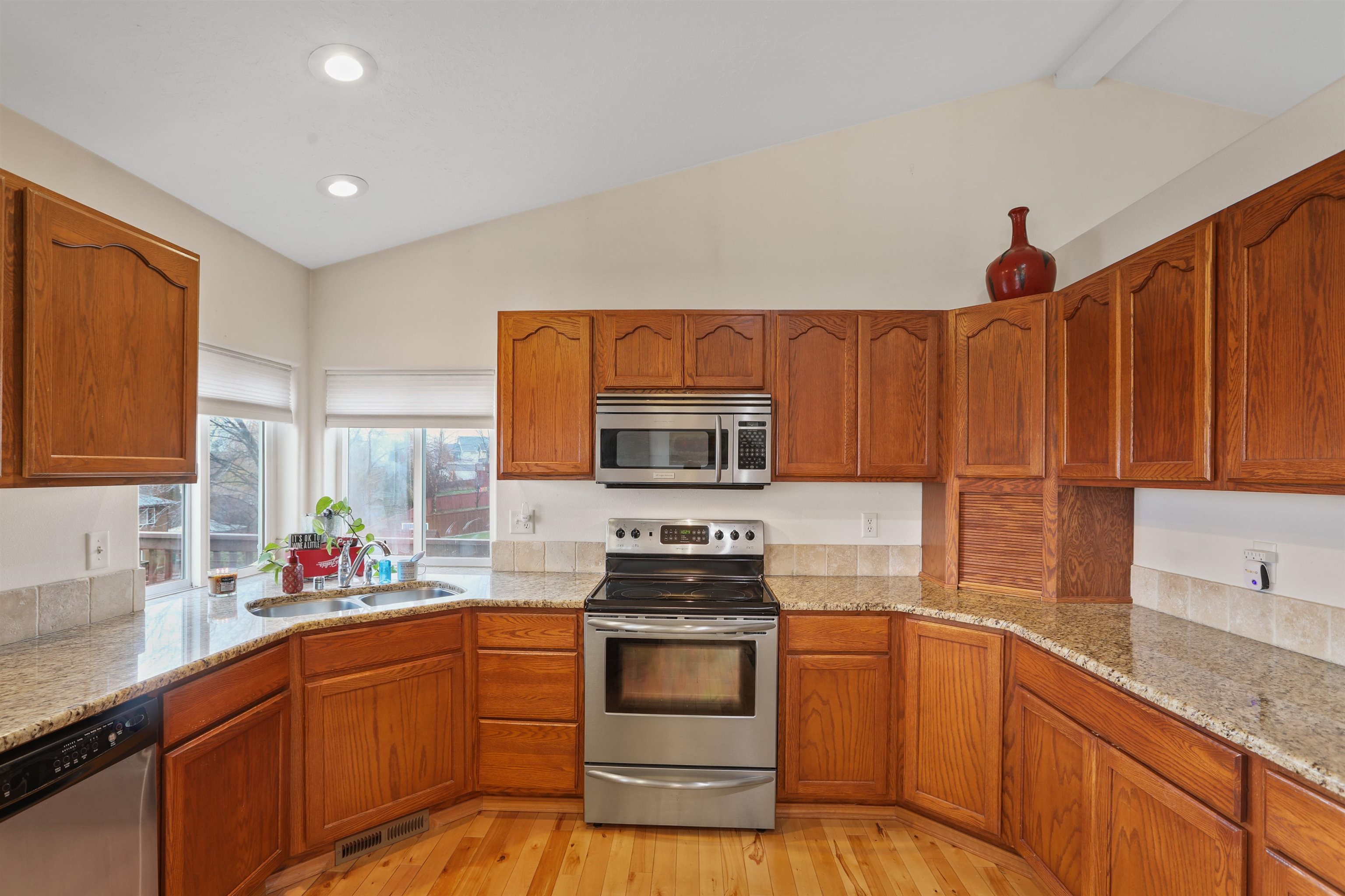 1025 N Olson Hill Ct - Photo 12