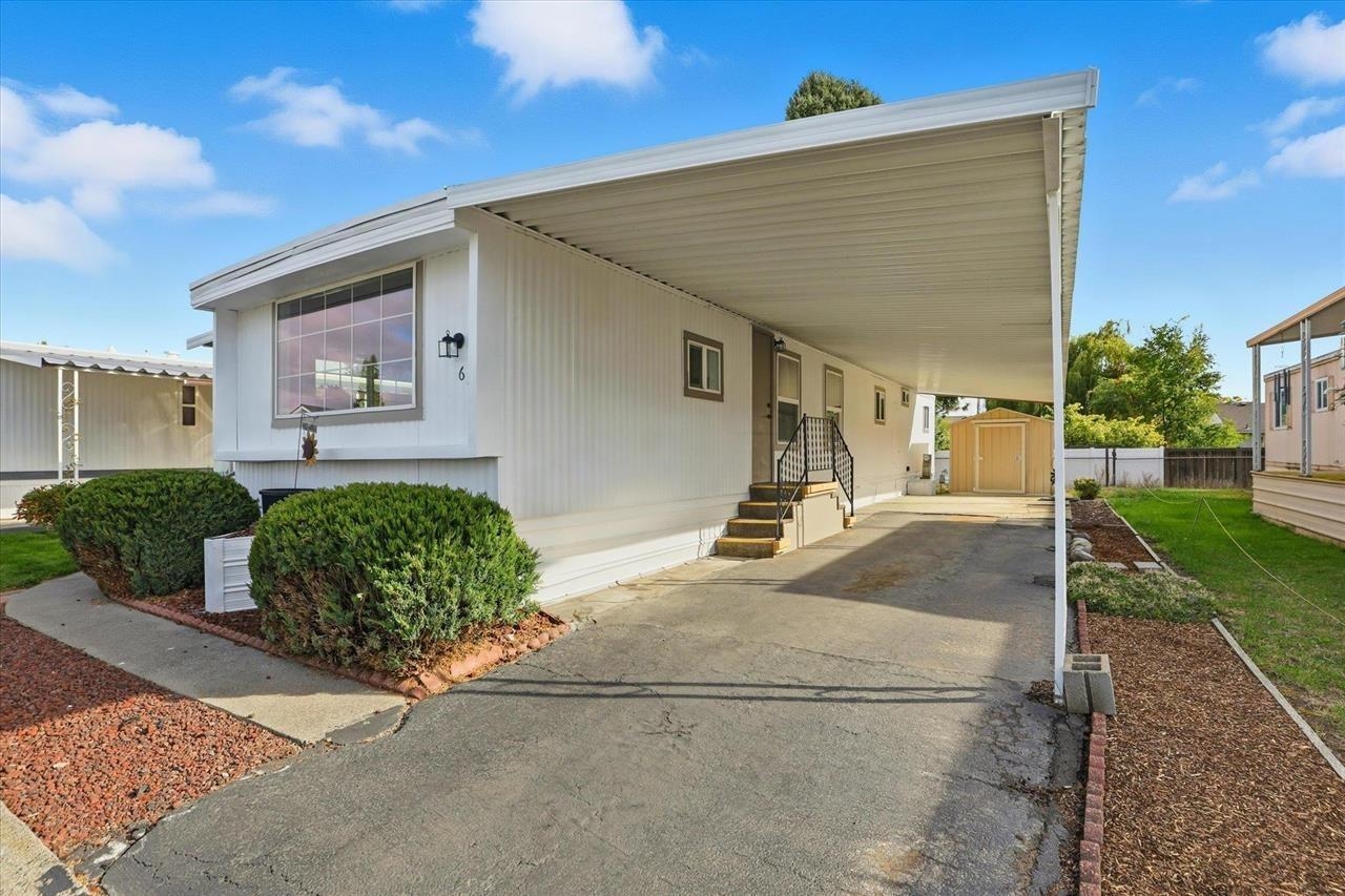 1211 E Lyons Ave - Photo 2
