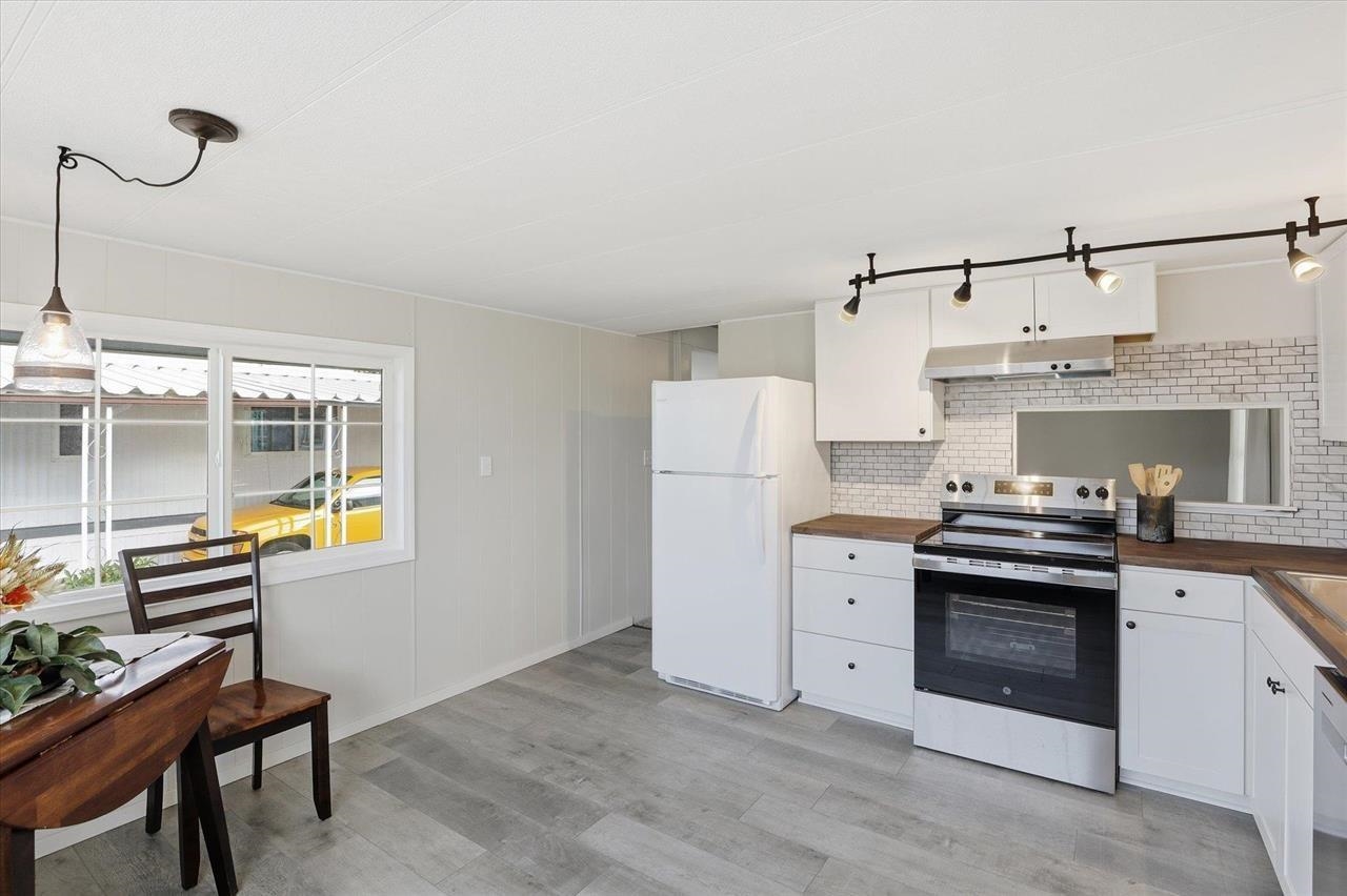 1211 E Lyons Ave - Photo 8