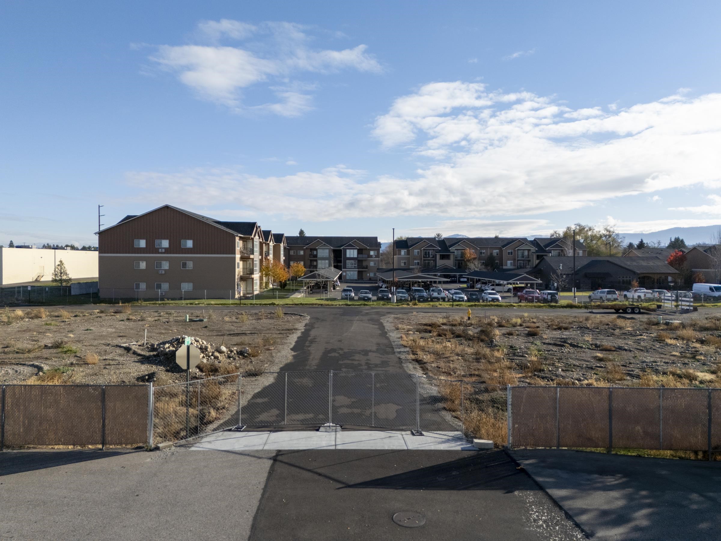 13217 E 3rd Ln - Photo 9