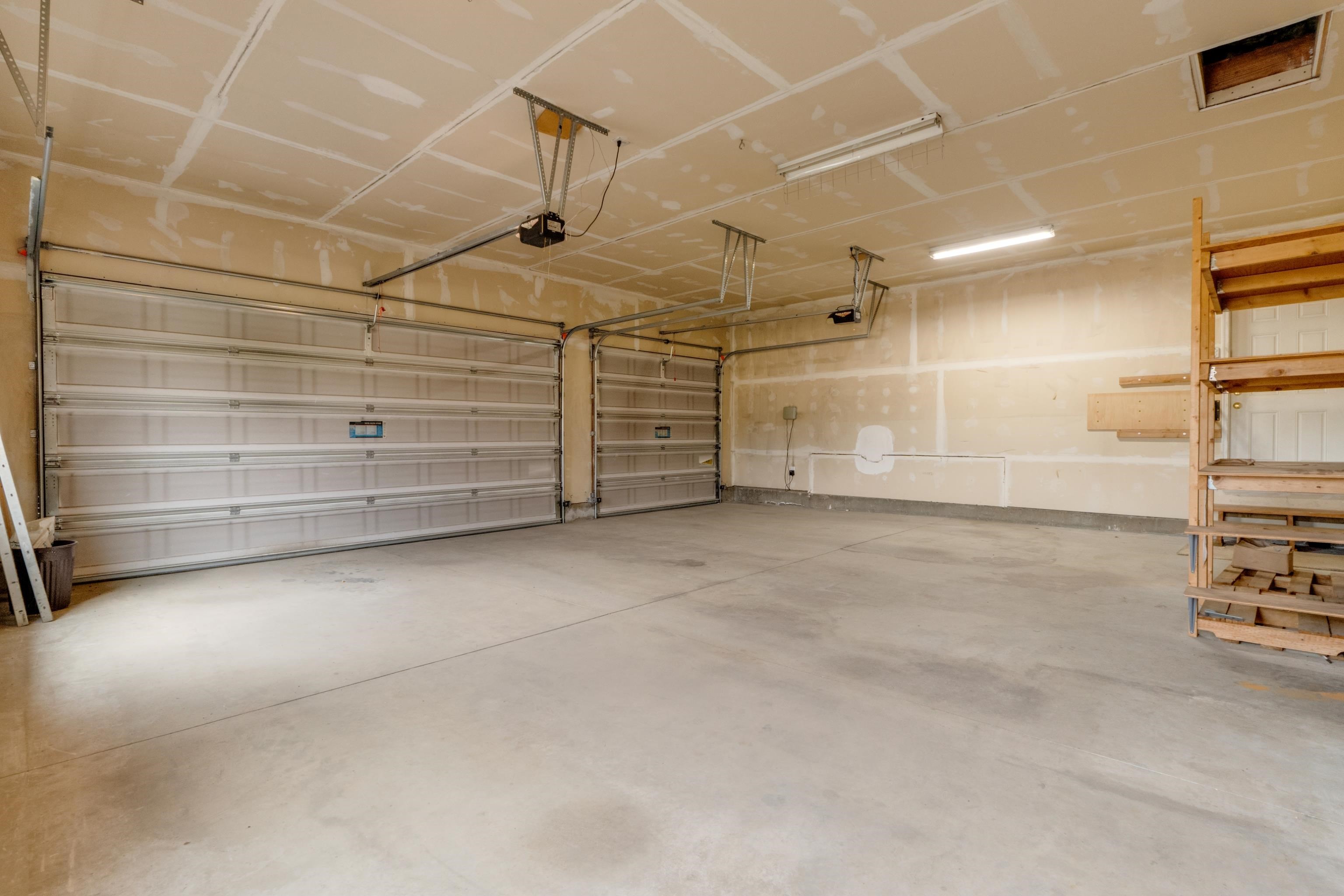 9326 S Spotted Rd - Photo 44