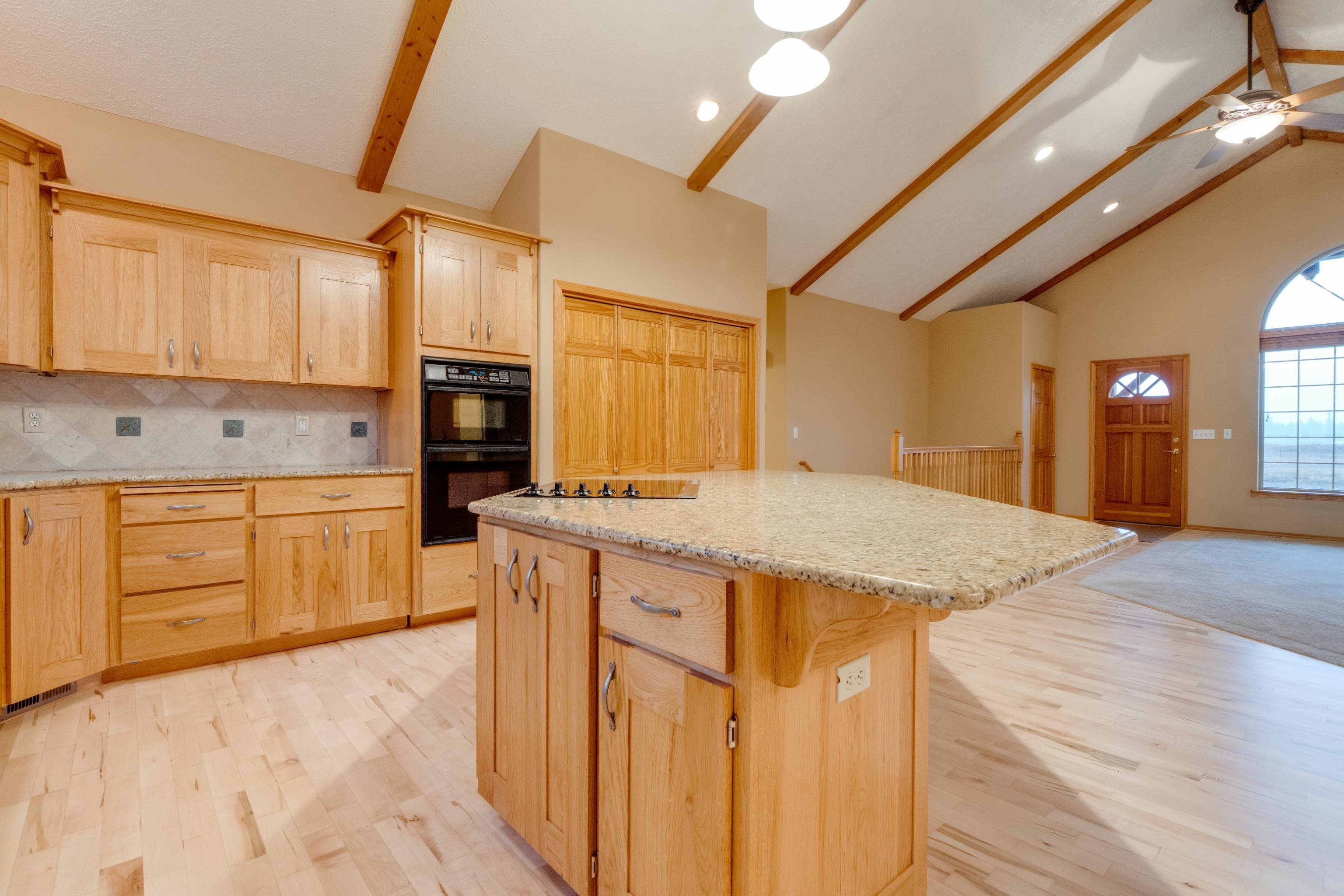 9326 S Spotted Rd - Photo 10