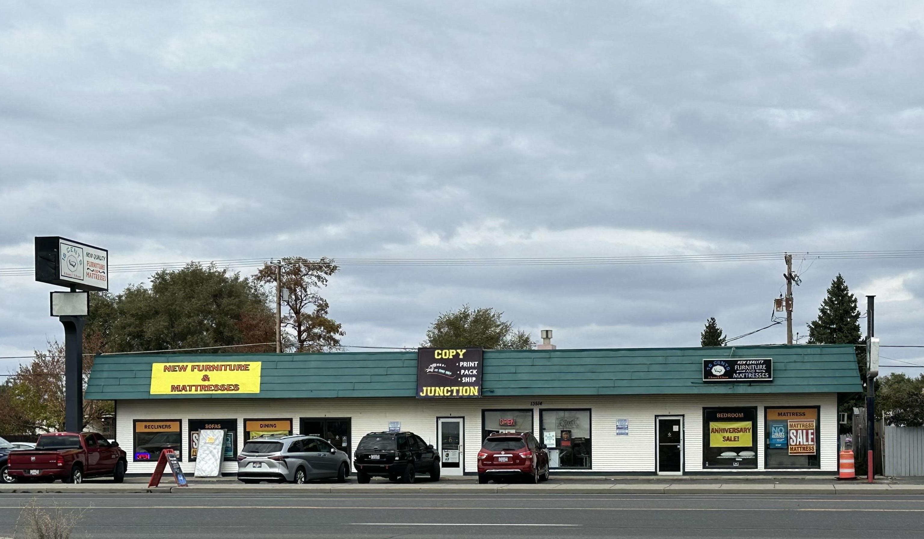 13514 W Sunset Hwy - Photo 1