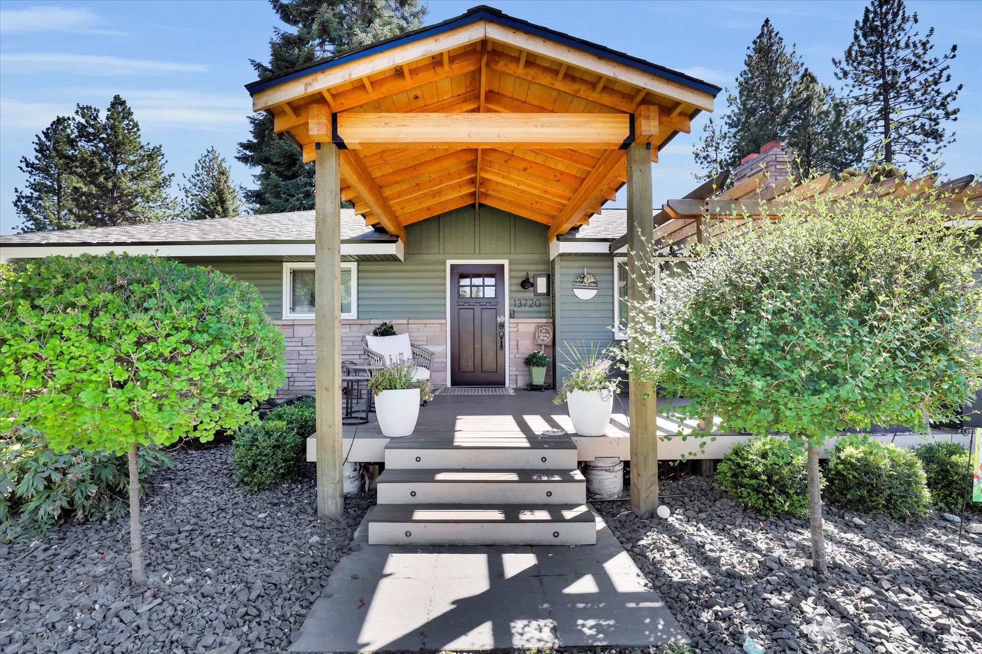 13720 E 27th Ave - Photo 2