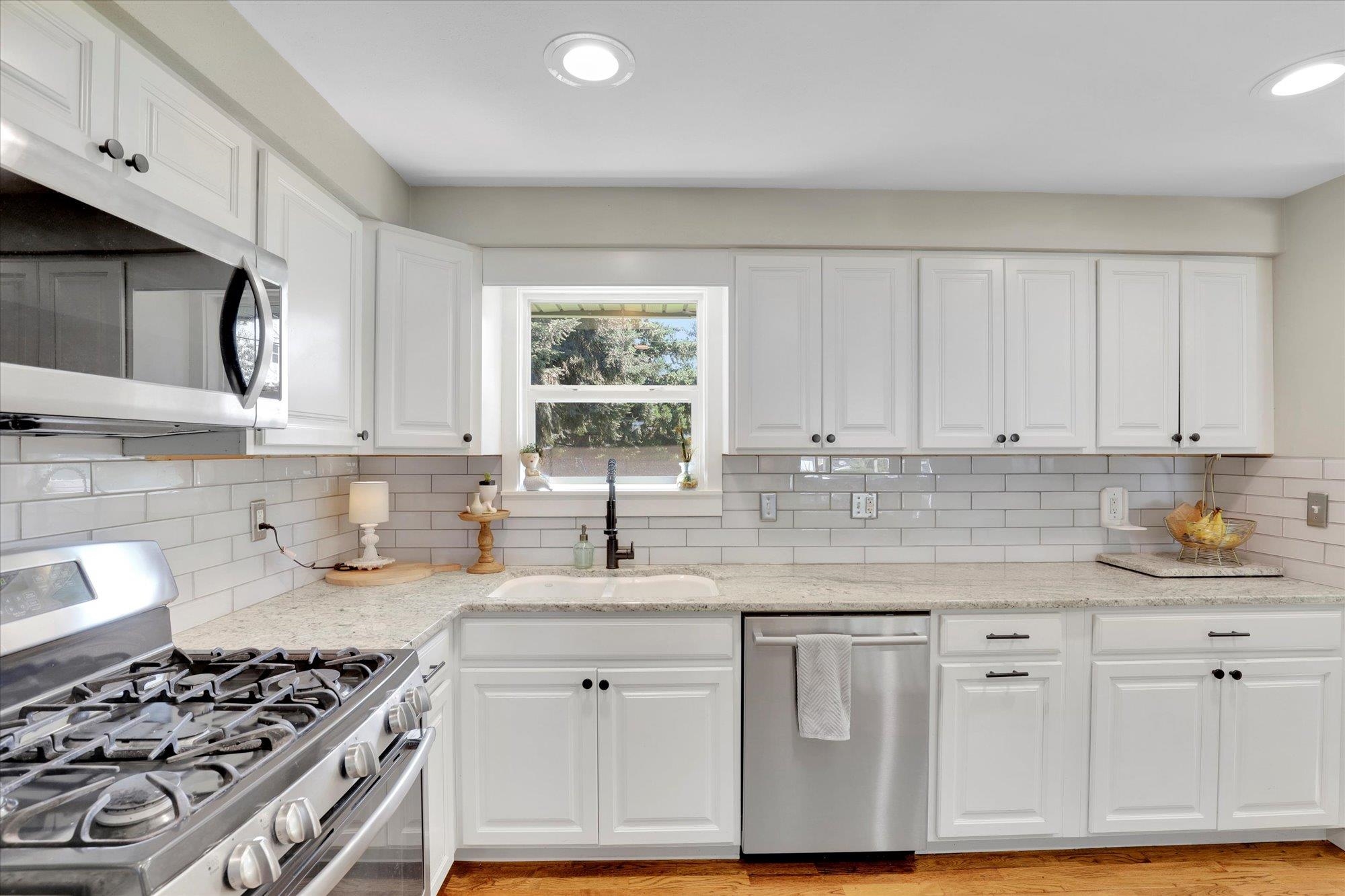 13720 E 27th Ave - Photo 12