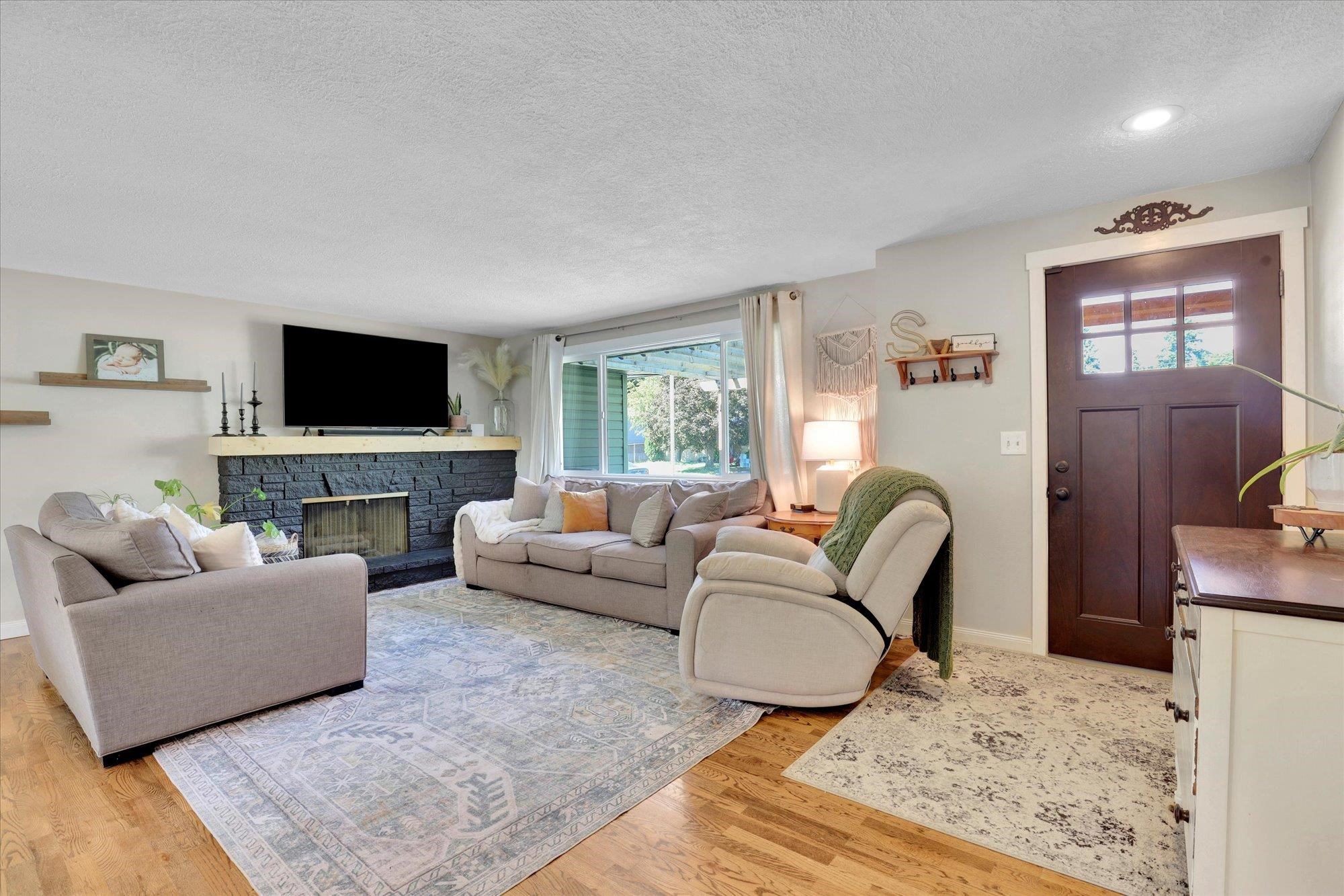 13720 E 27th Ave - Photo 5