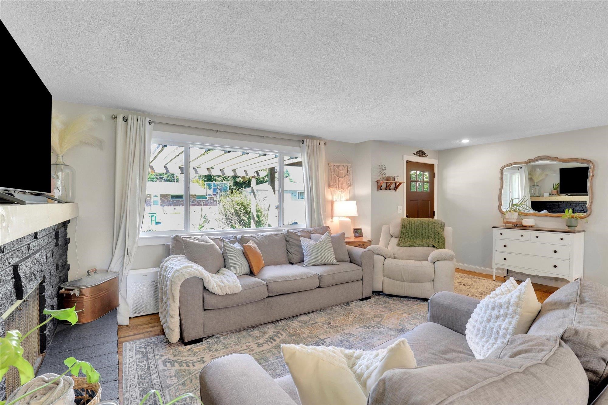 13720 E 27th Ave - Photo 6