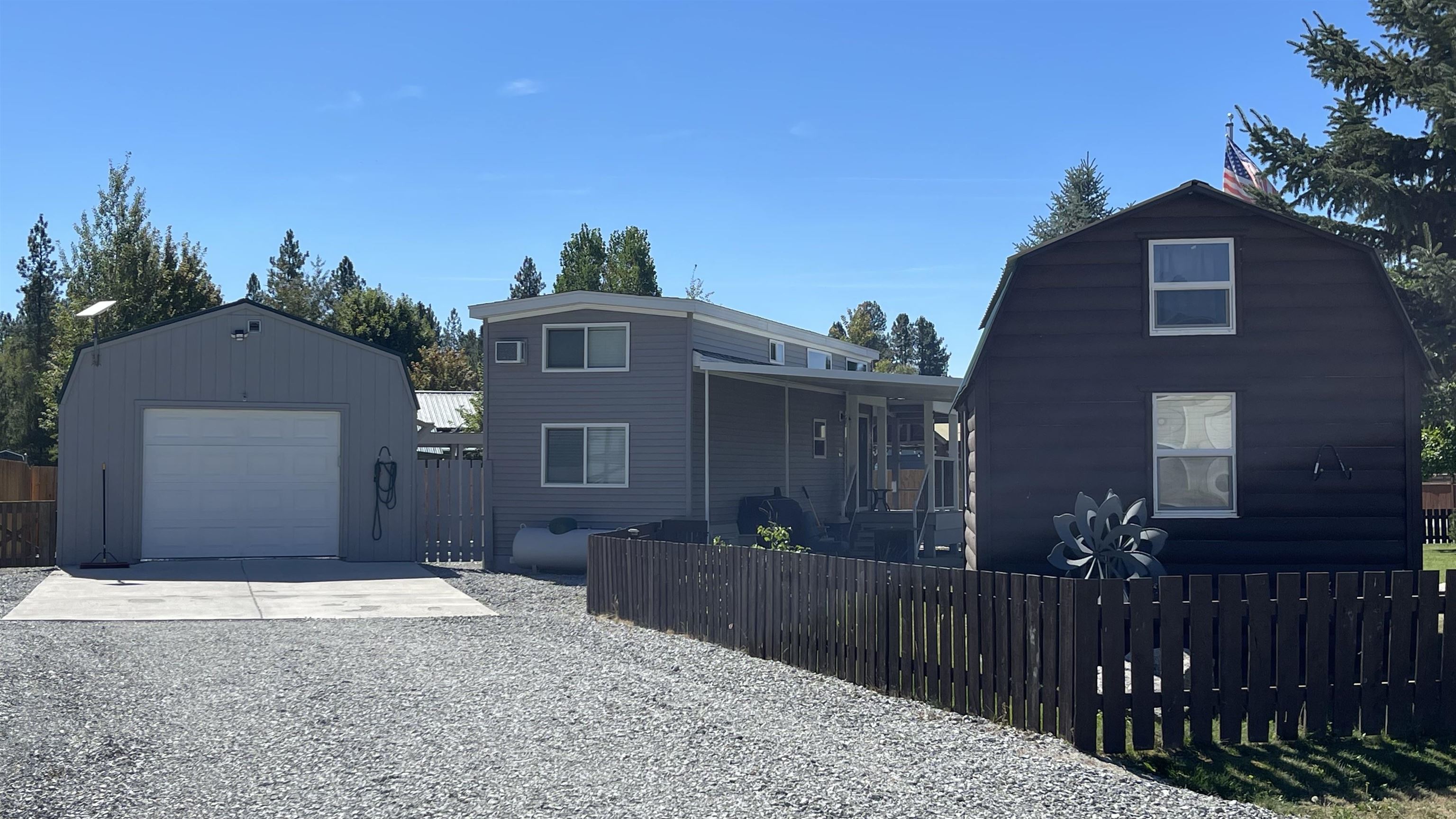 21 Guinevere Dr - Photo 2