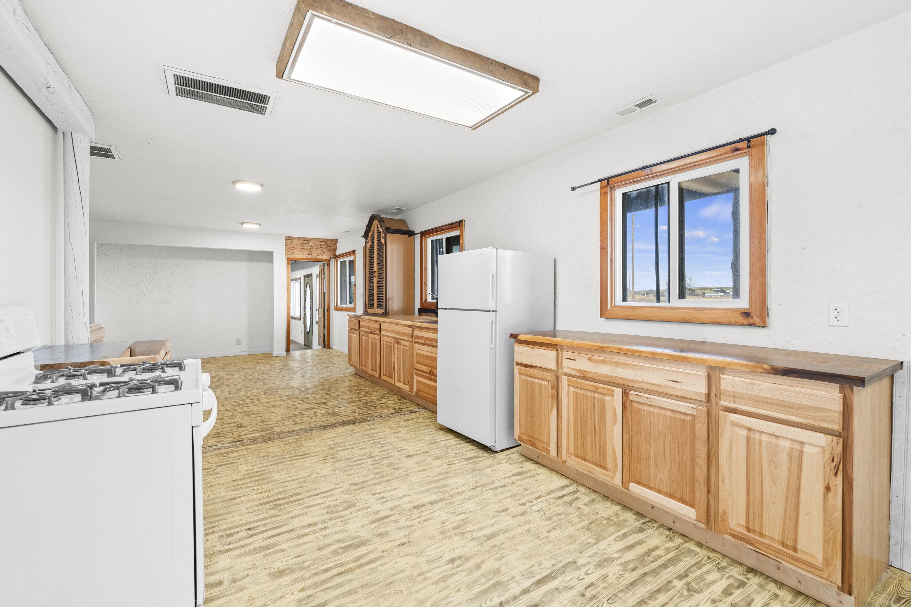30 Logan St - Photo 11