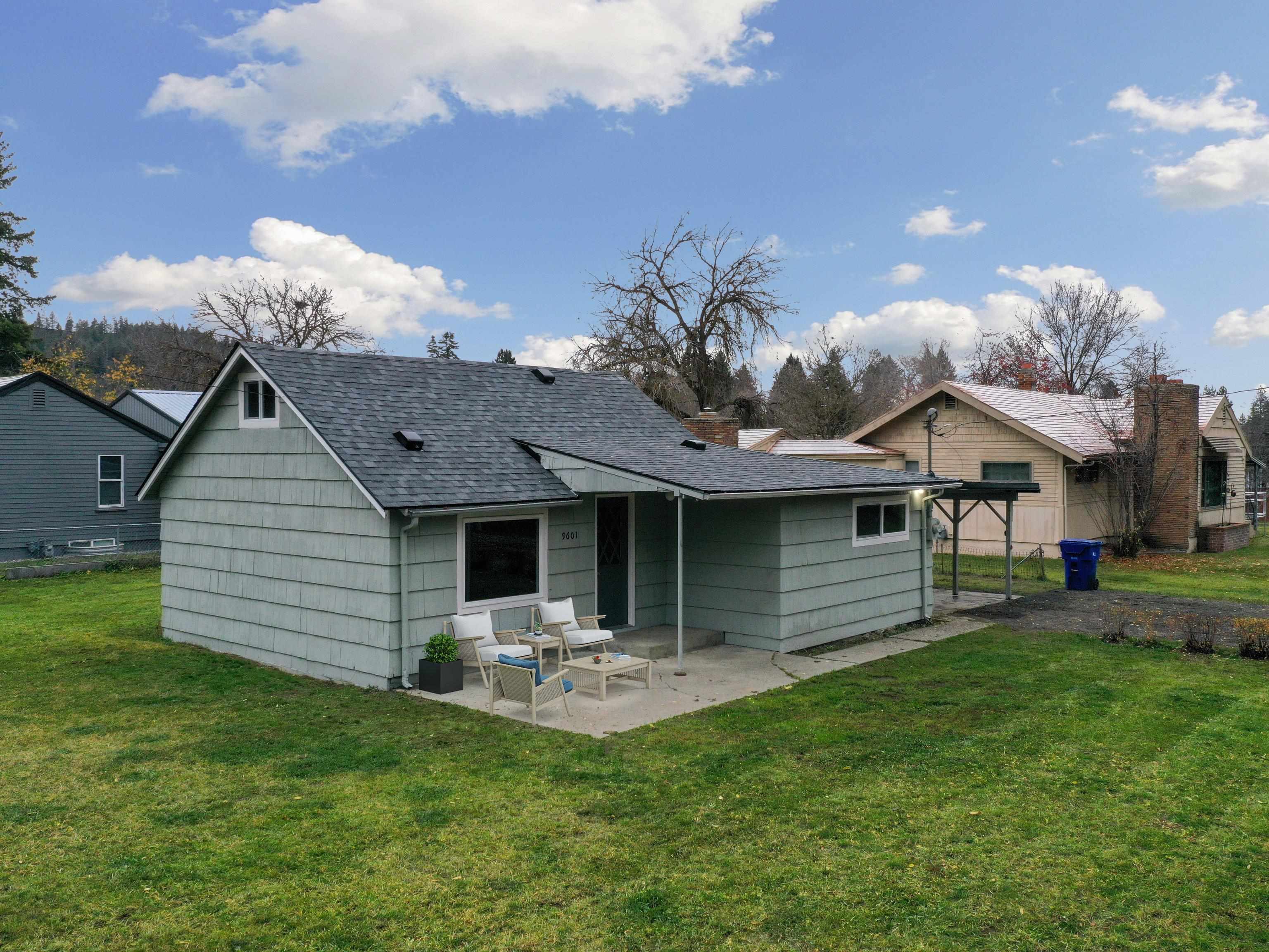 9601 N Ivanhoe Rd - Photo 1