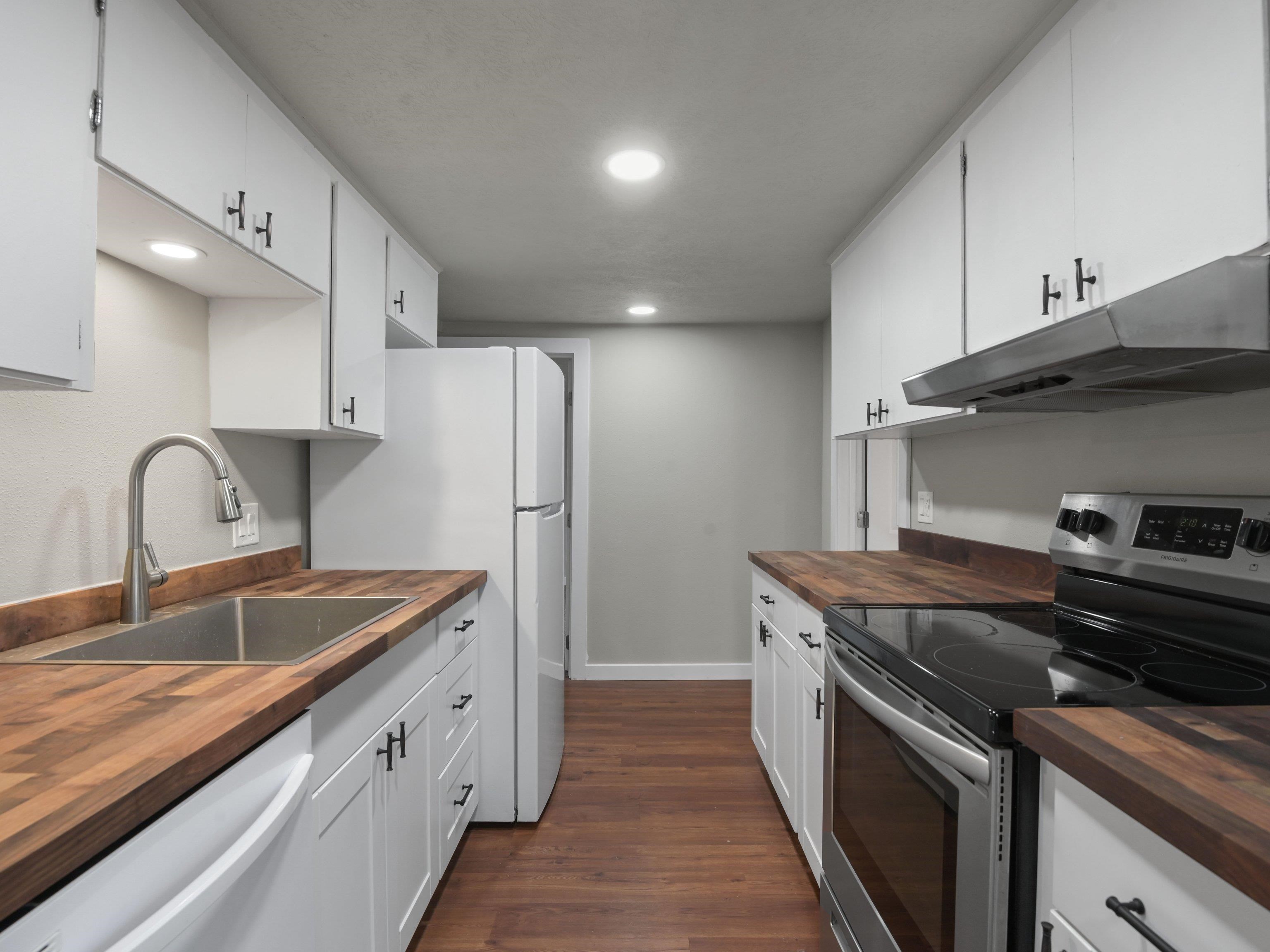 9601 N Ivanhoe Rd - Photo 6