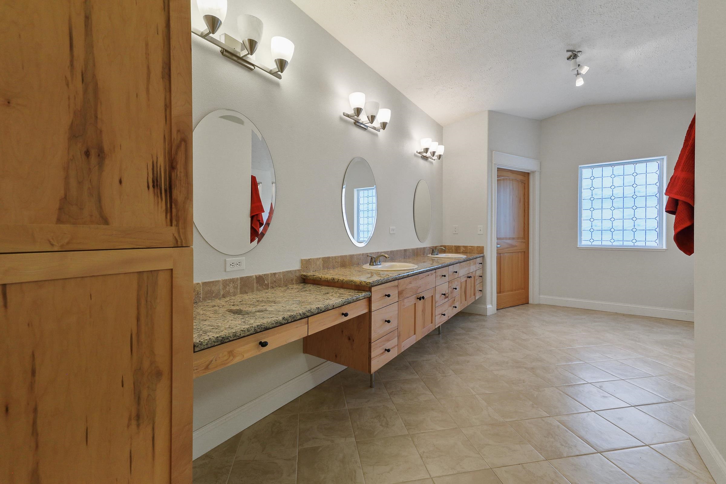 1426 W Cora Ct - Photo 17