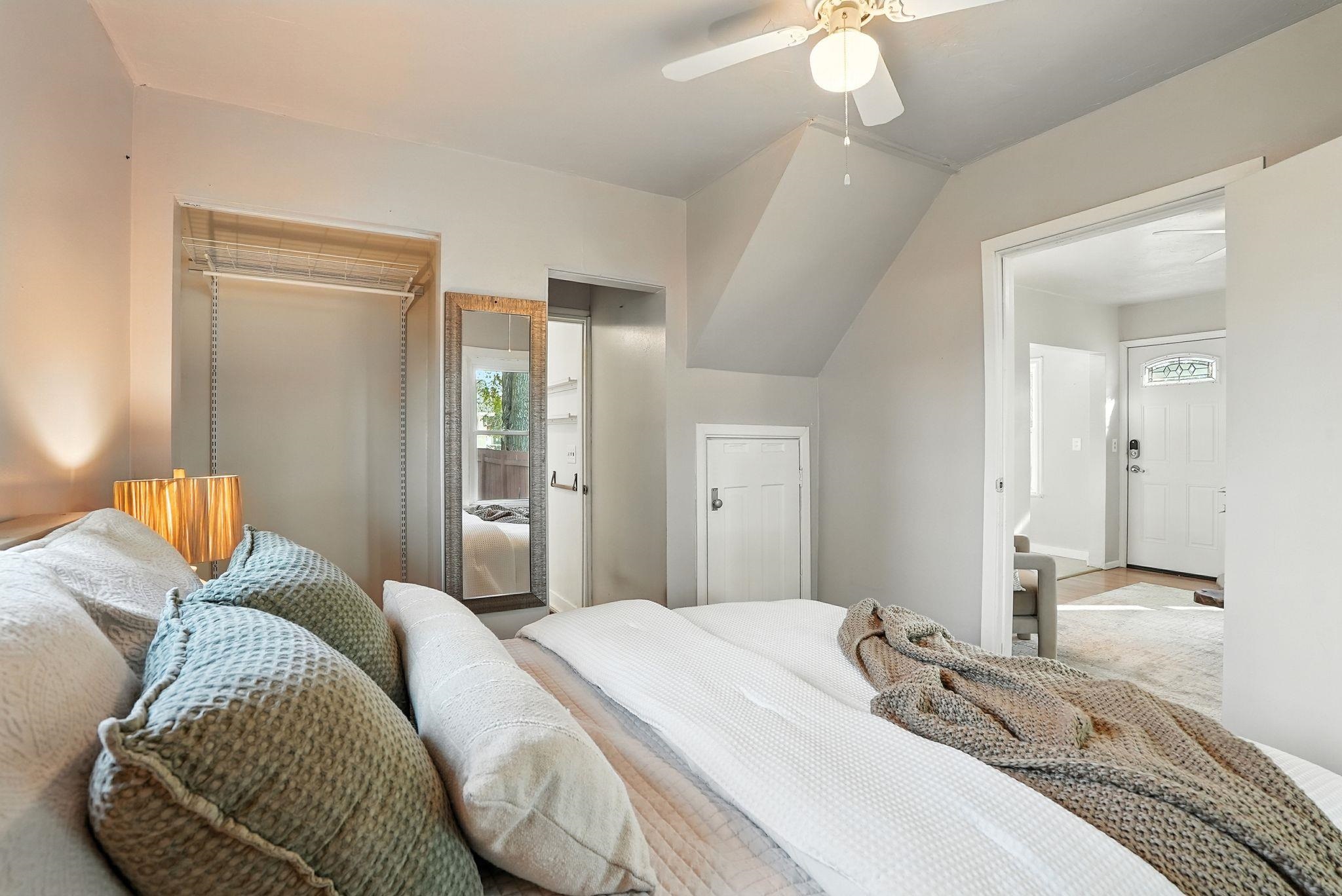 5919 N Howard St - Photo 12