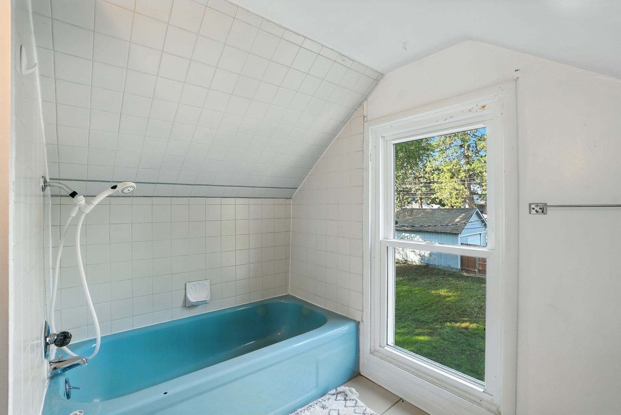 5919 N Howard St - Photo 17