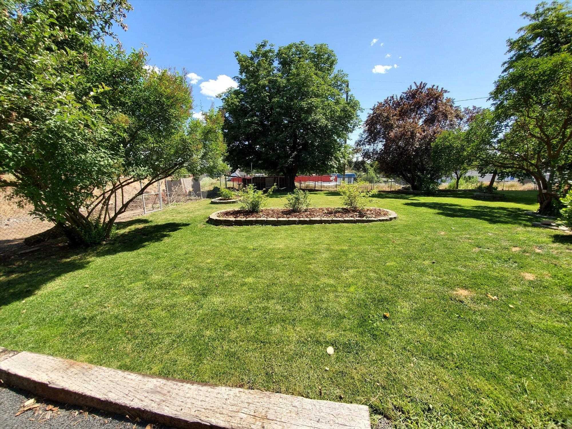 401 4th St - Photo 33