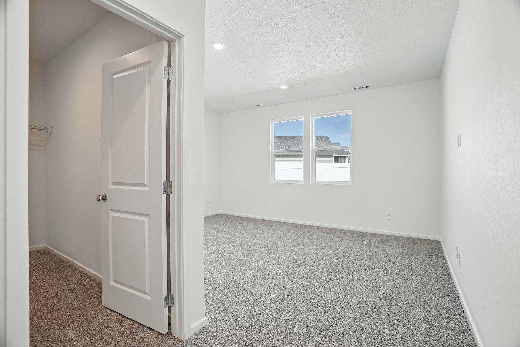 1321 E 12th St - Photo 14
